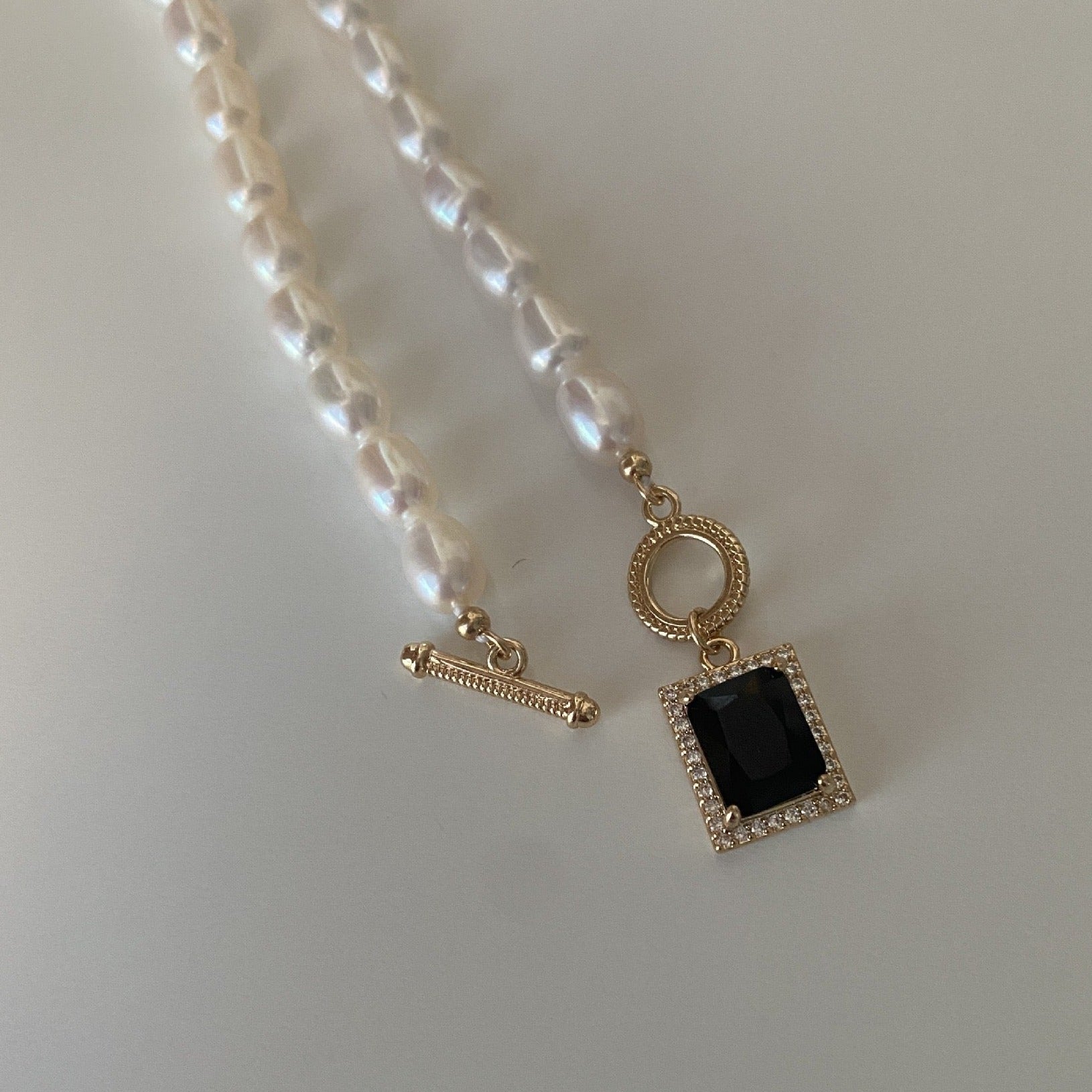 Black Bella Square Pendant Pearl Necklace