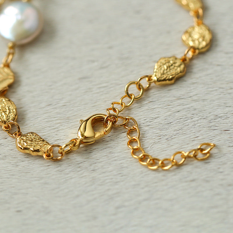 Elegant Irregular Gold Coin & Pearl Drop Necklace