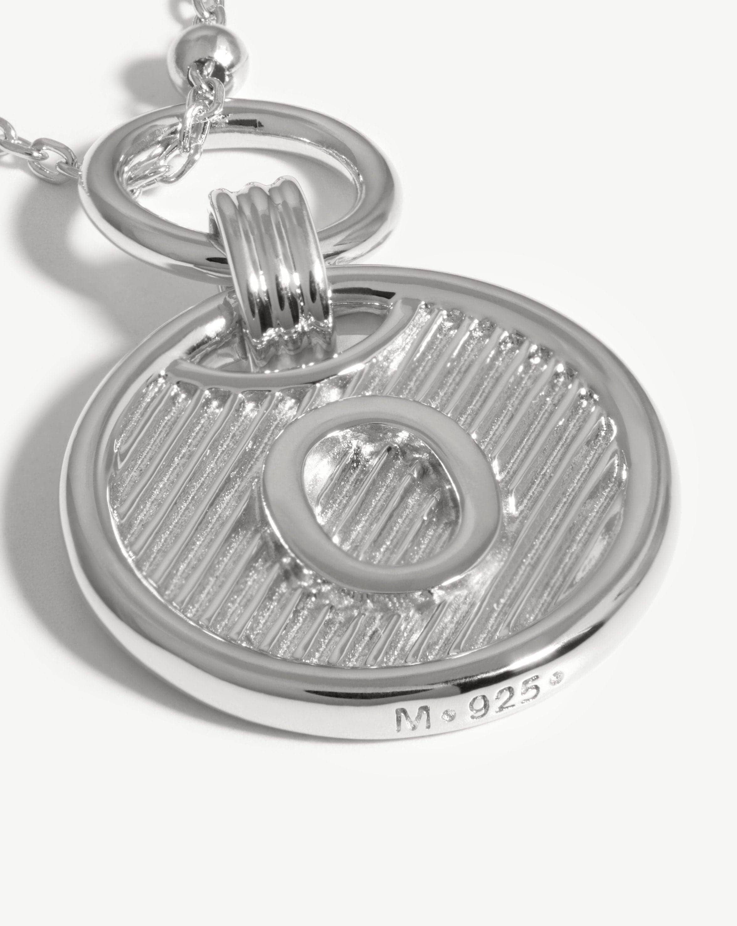 initial-pendant-necklace-initial-o-sterling-silver-necklaces-missoma-329413_0b6fd1b6-c98e-4710-9e05-c52d3a1b60c0.jpg