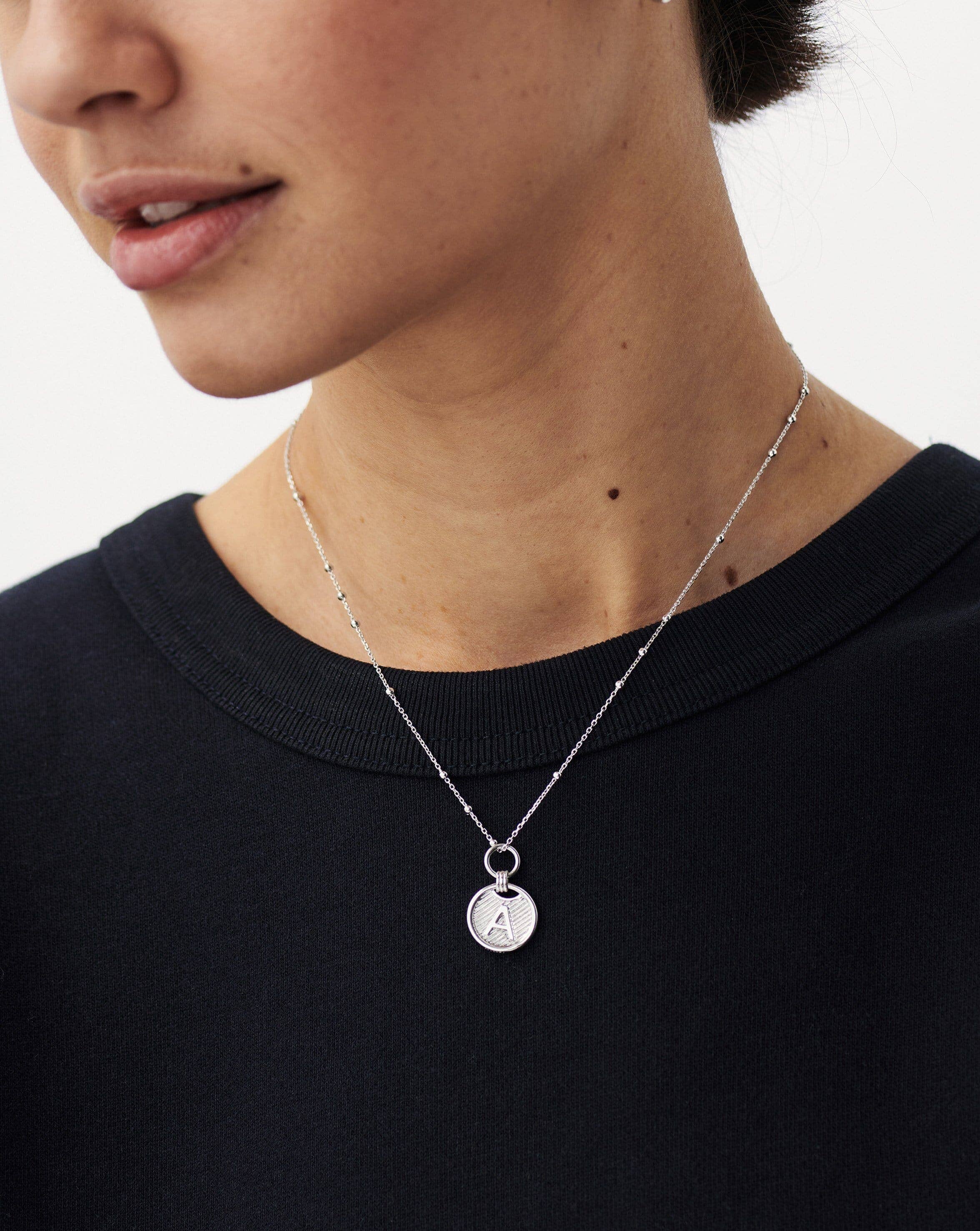 initial-pendant-necklace-initial-o-sterling-silver-necklaces-missoma-867069_7853b3ab-185a-49cf-8a35-d54241888db1.jpg