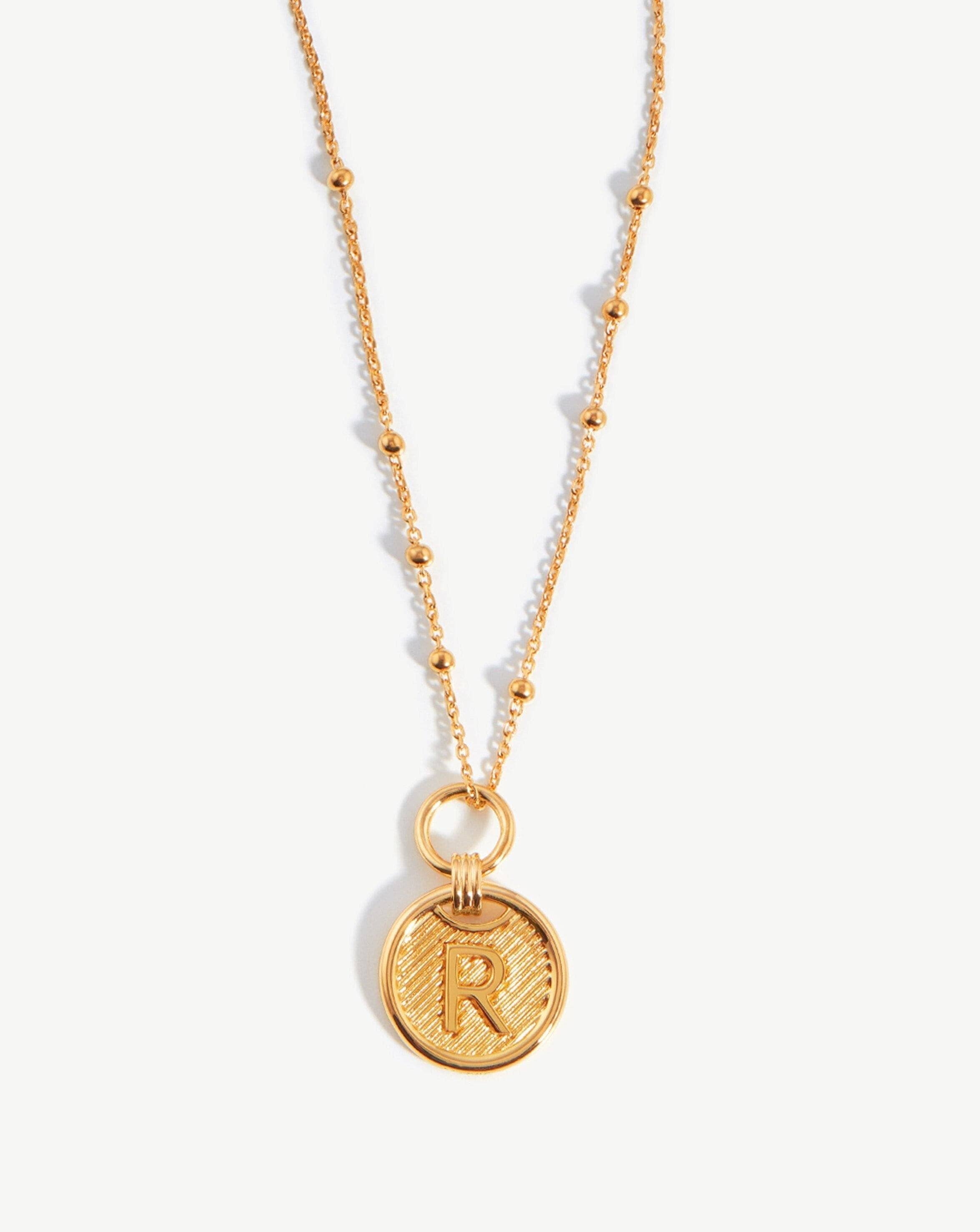 initial-pendant-necklace-initial-r-18ct-gold-plated-vermeil-necklaces-missoma-509758_acd168d9-daf7-437f-bb1a-a844f609a911.jpg