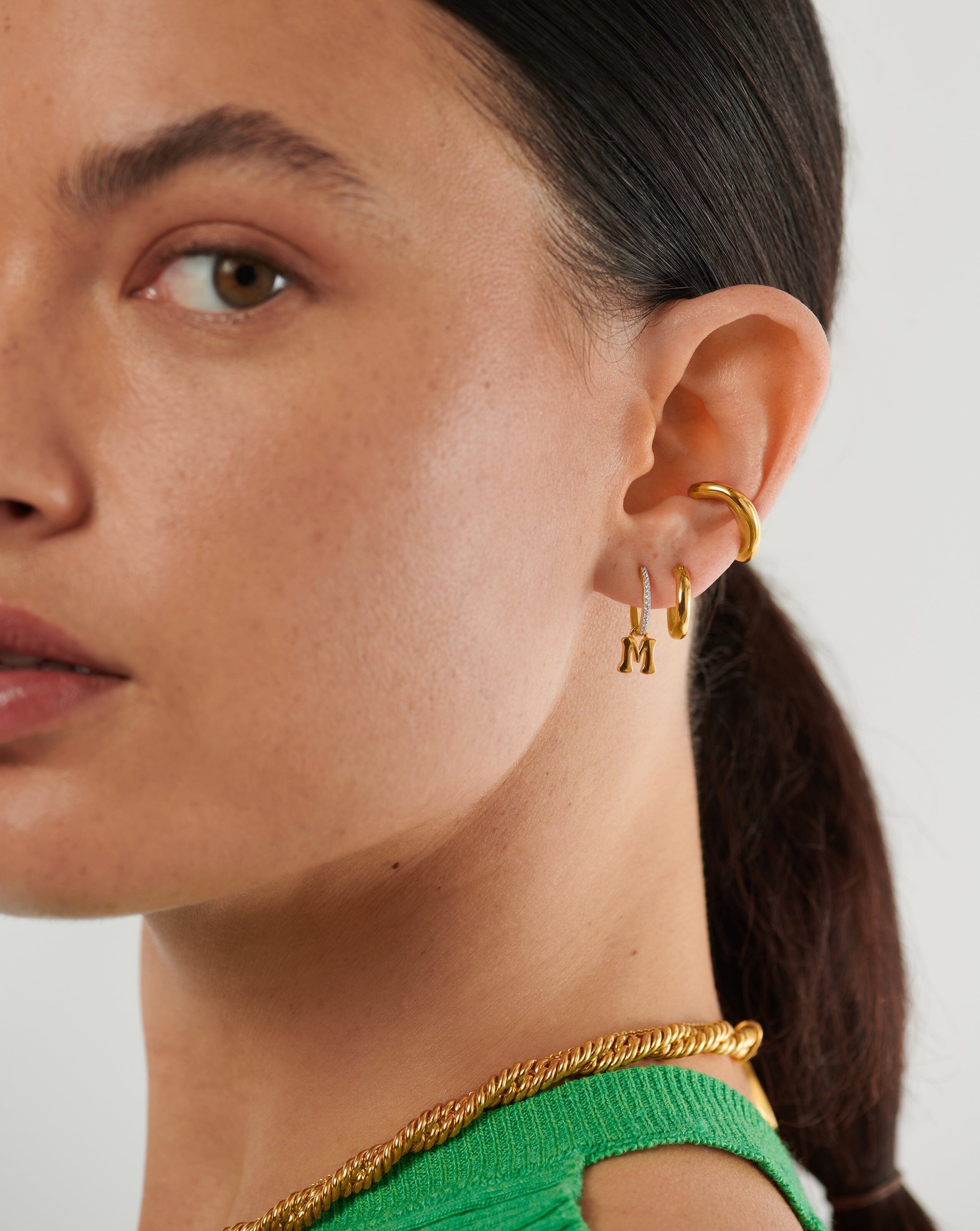 initial-single-charm-hoop-earring-initial-m-18ct-gold-plated-vermeil-earrings-missoma-340984_4a45b6c2-d851-4576-bd90-6ee711eb829b.jpg