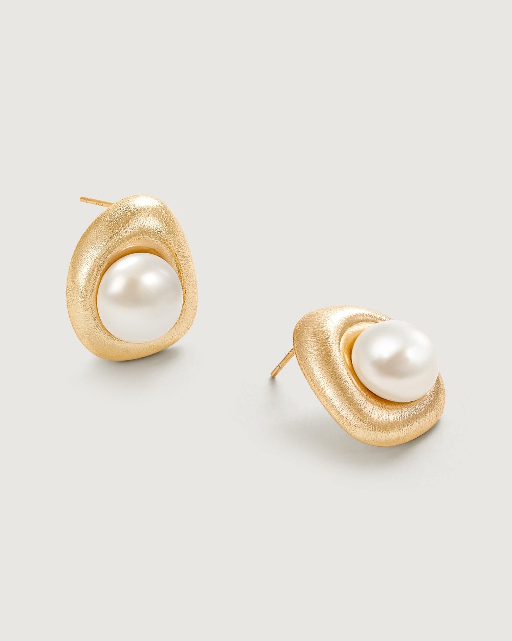 Island Pearl Earring