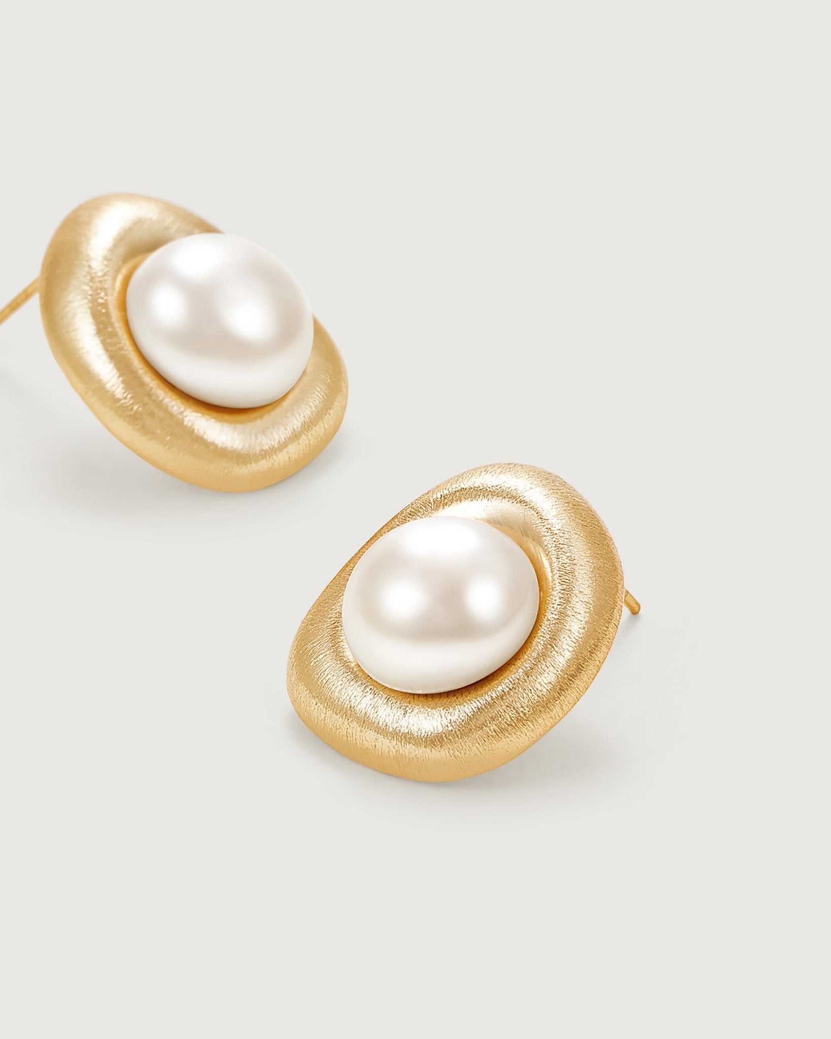 Island Pearl Earring