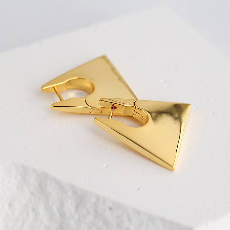 js-earrings-triangle-earrings-36626955698409_e2e3f1e5-f55c-45b0-8e03-3fd2e1426155.jpg