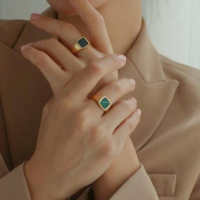 js-jewelry-malachite-signet-ring-gold-vermeil-36625820516585_7b03ff96-9fc2-43ca-9c7d-c2defb0cadb1.jpg