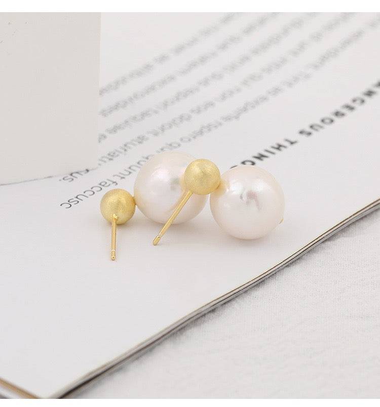 kf-earrings-gold-bean-baroque-pearl-earrings-gold-vermeil-36626995249385_9f4d0403-9254-4808-8c31-9ade8547fc71.jpg