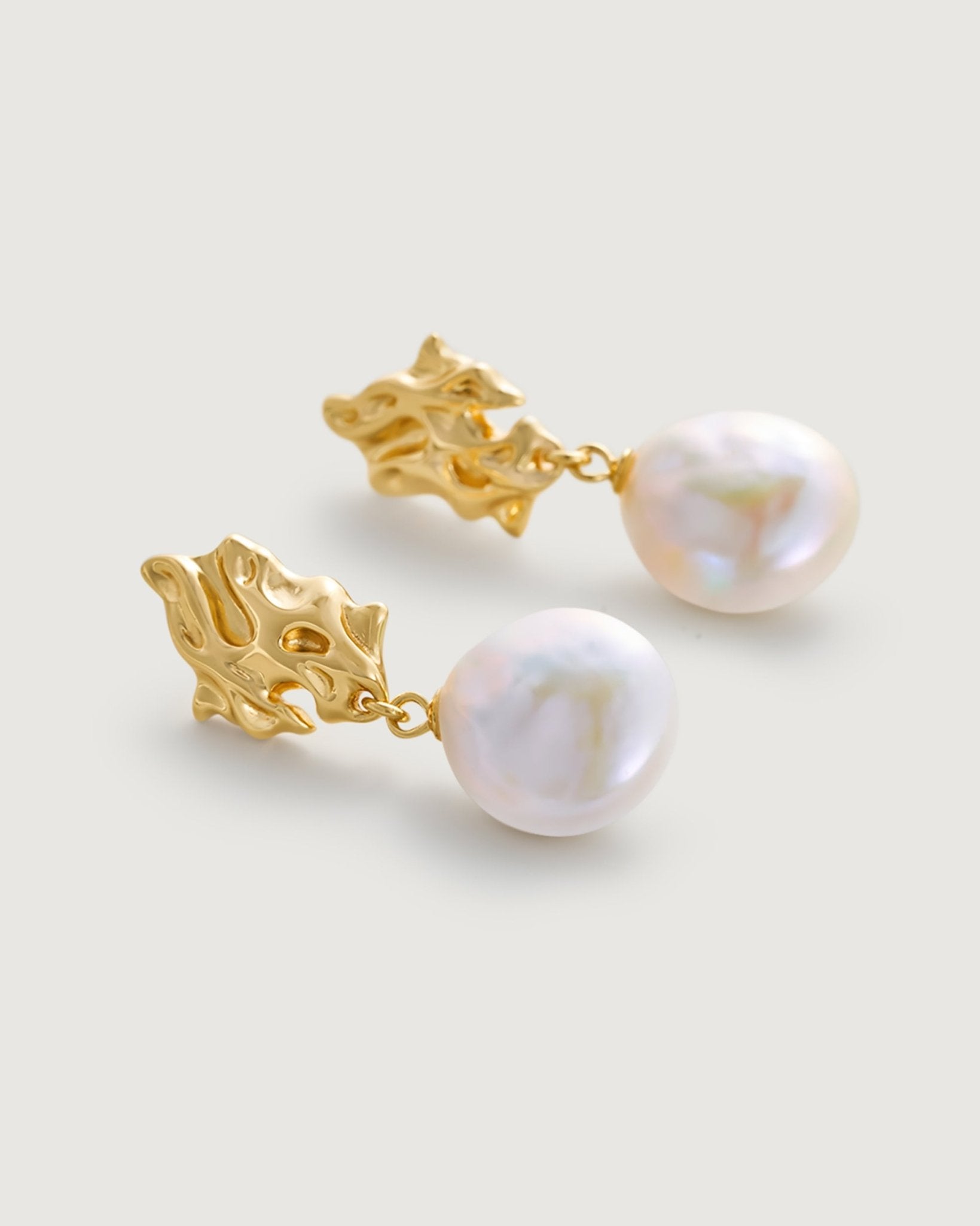 lava-baroque-pearl-earring-818860_f1e72ad3-e2d2-4abb-86ac-ecd3fd38bfff.jpg