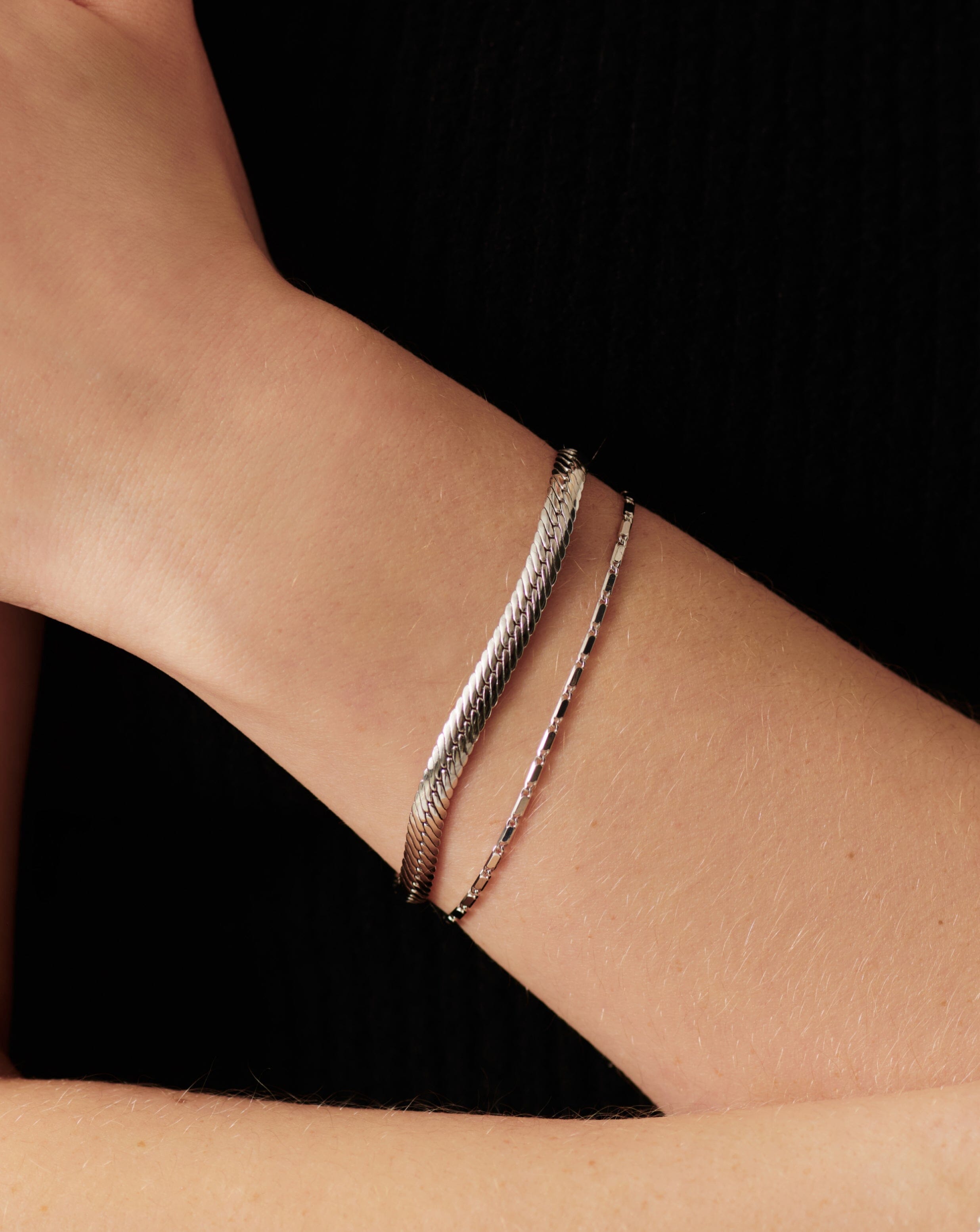 lucy-williams-horizon-link-chain-bracelet-sterling-silver-bracelets-missoma-811369_3f1f49d5-e594-45f7-8b00-b8f305908790.jpg