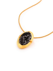 Memento Oval Pendant Black