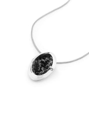 Memento Oval Pendant Black