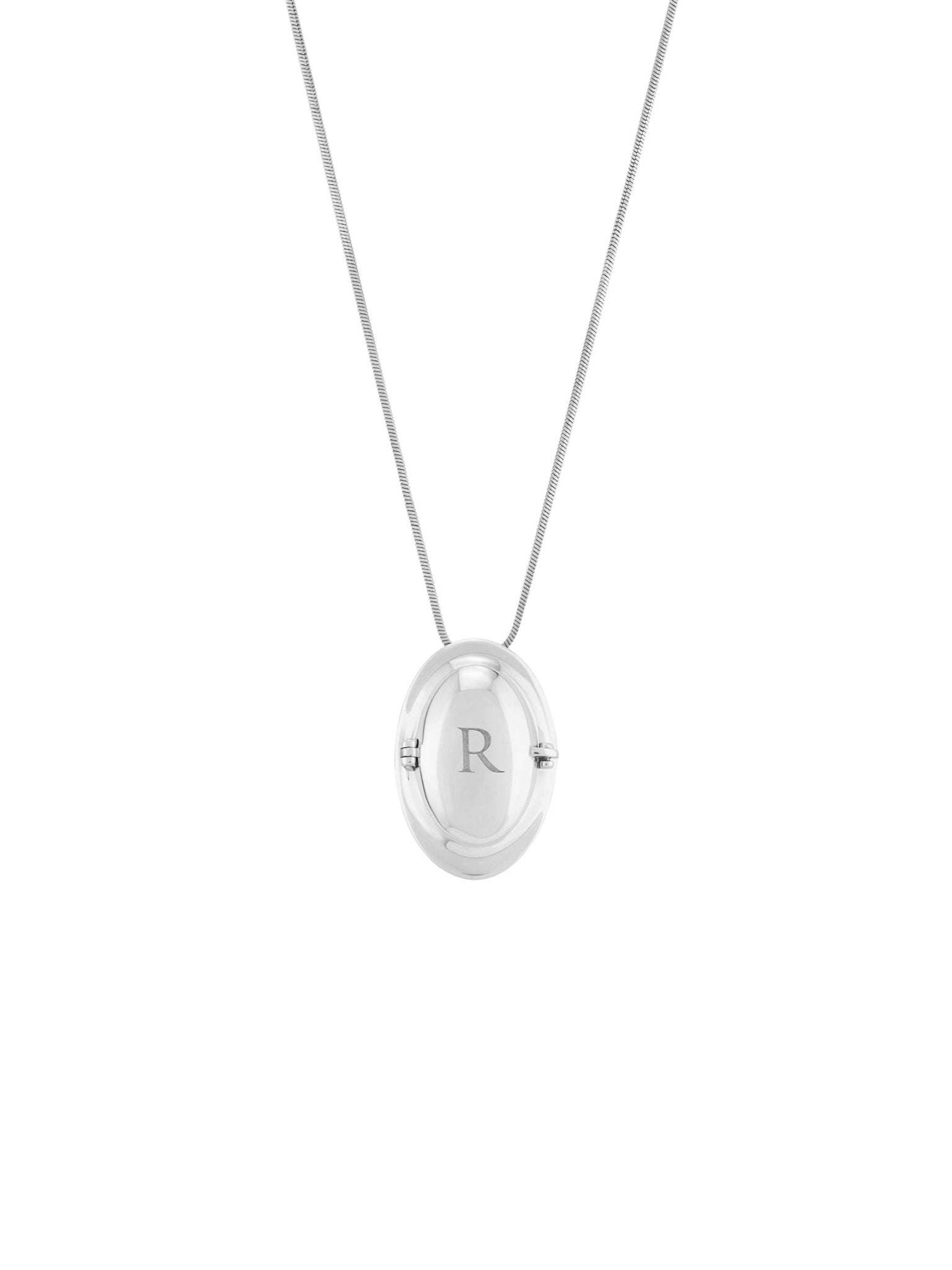 memento-oval-pendant-silver-543557_bd320113-fded-4ea1-a916-672524eb6130.jpg