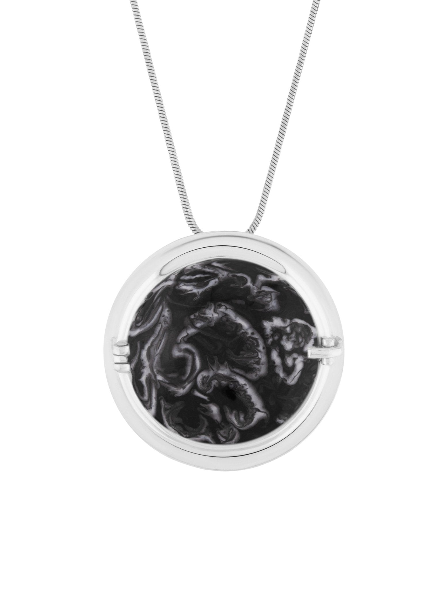 Memento Round Pendant Black