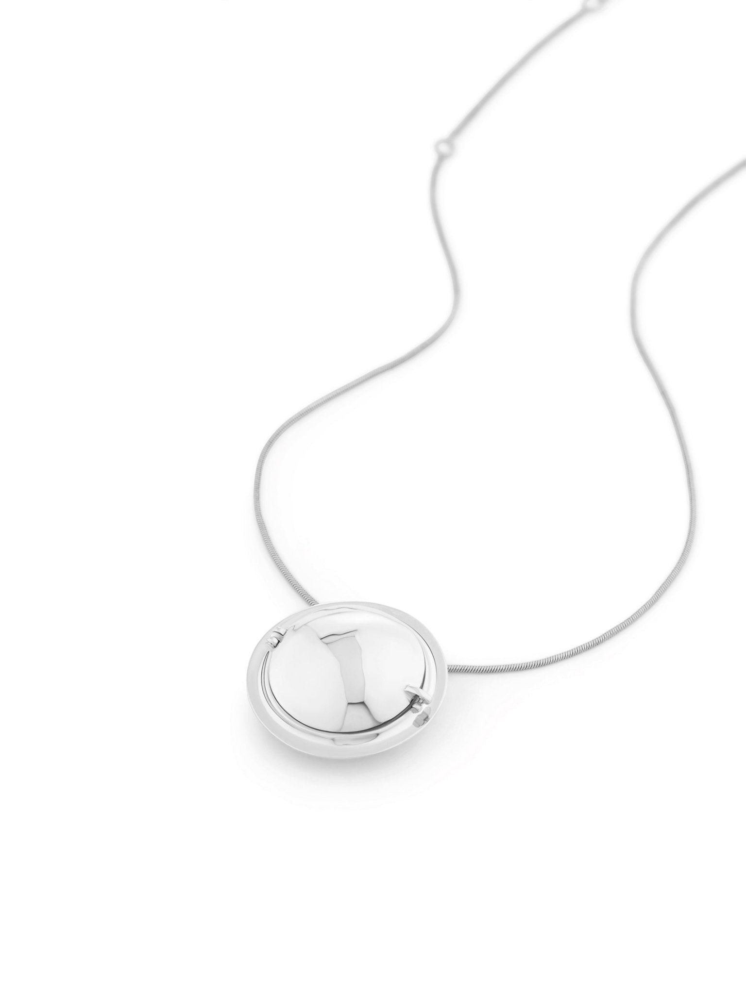 Memento Round Pendant Silver