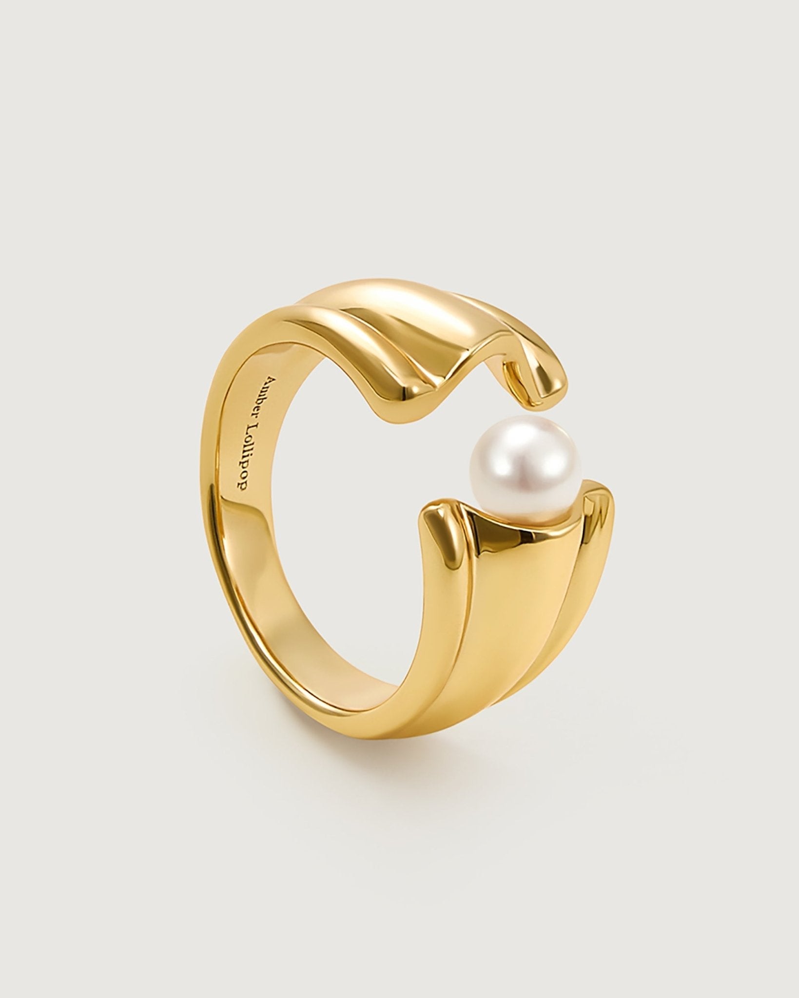 mermaid-pearl-ring-931351_c4223c6c-c3b8-4437-9114-f9b9e85cba99.jpg