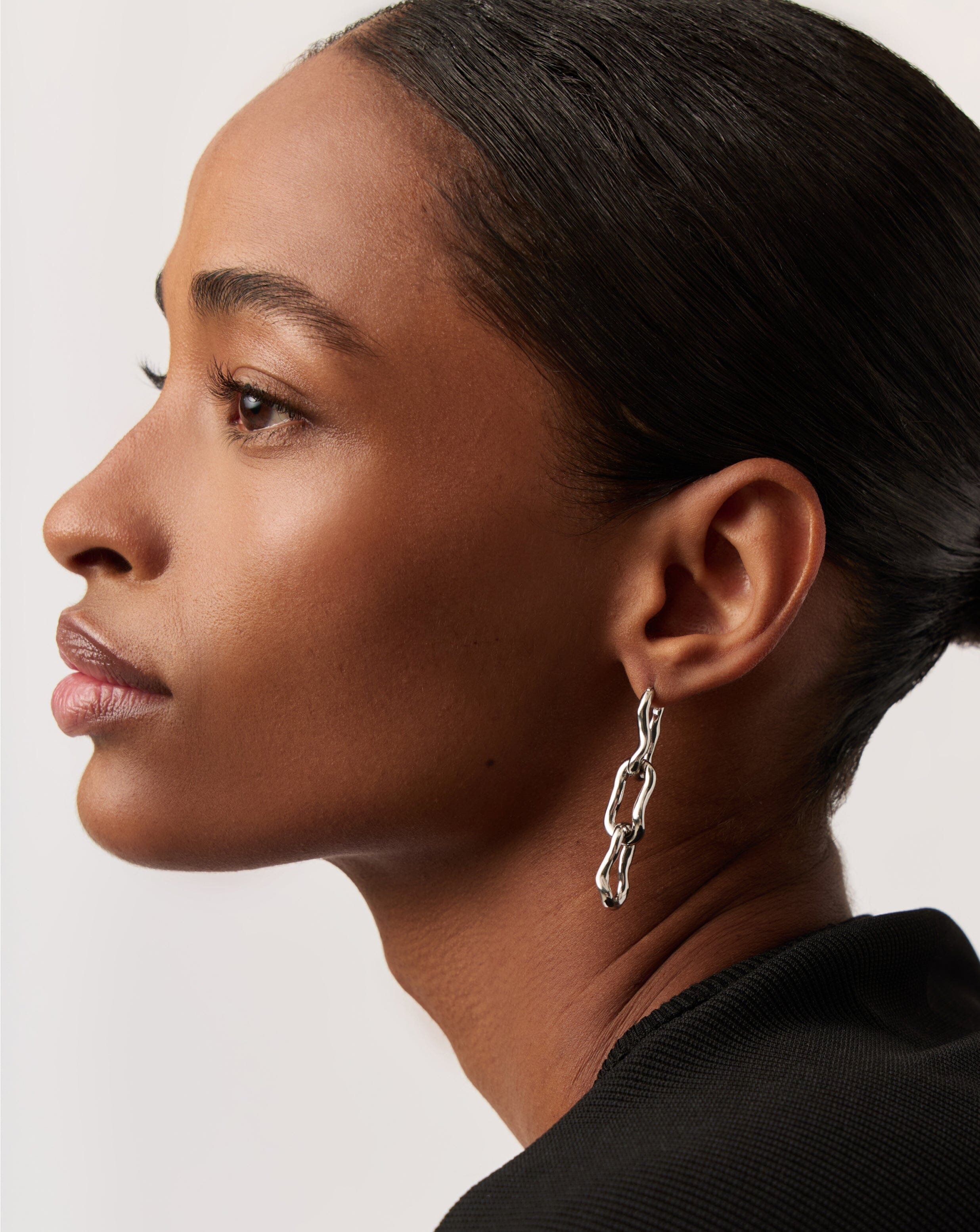 molten-ovate-triple-drop-earrings-rhodium-plating-on-brass-earrings-missoma-769648_91c0ead5-93e1-4755-b9aa-368ed4c426b3.jpg