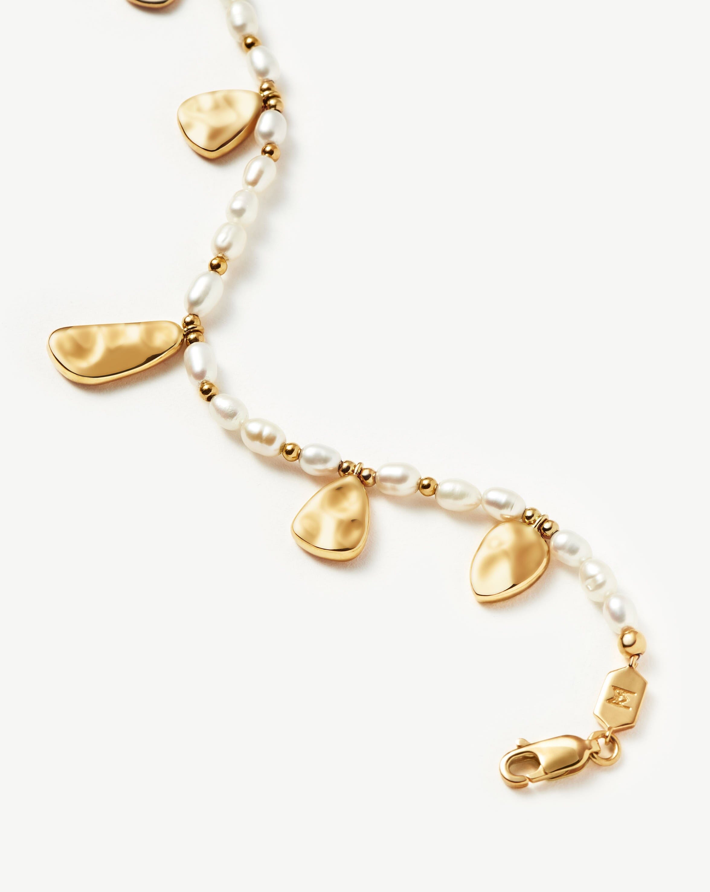 Molten Seed Pearl Hammered Charm Bracelet | 18k Gold Plated/Pearl