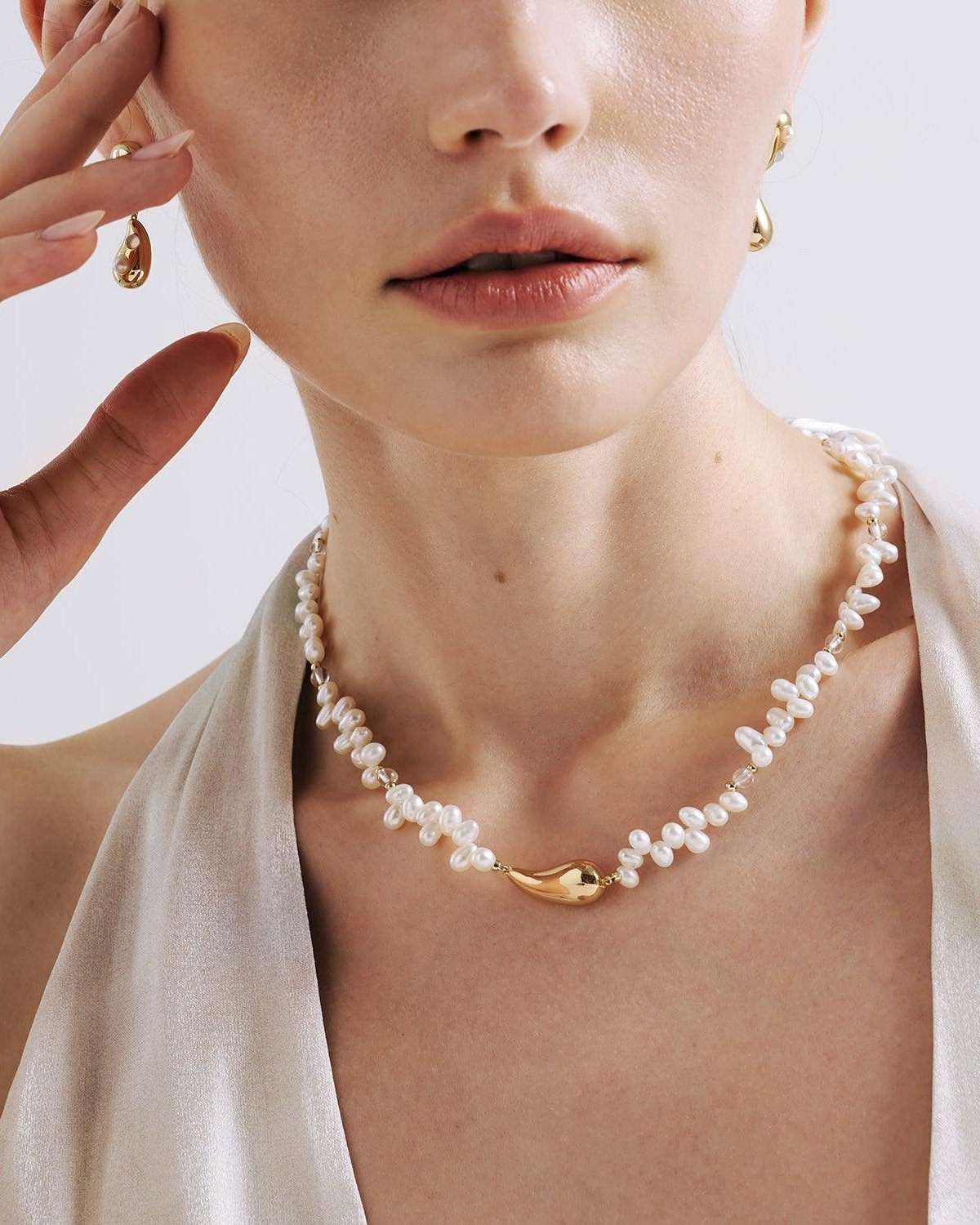 nectar-pearl-necklace-745261_cf1dd629-3c73-475b-a6c5-596c0a35aa66.jpg