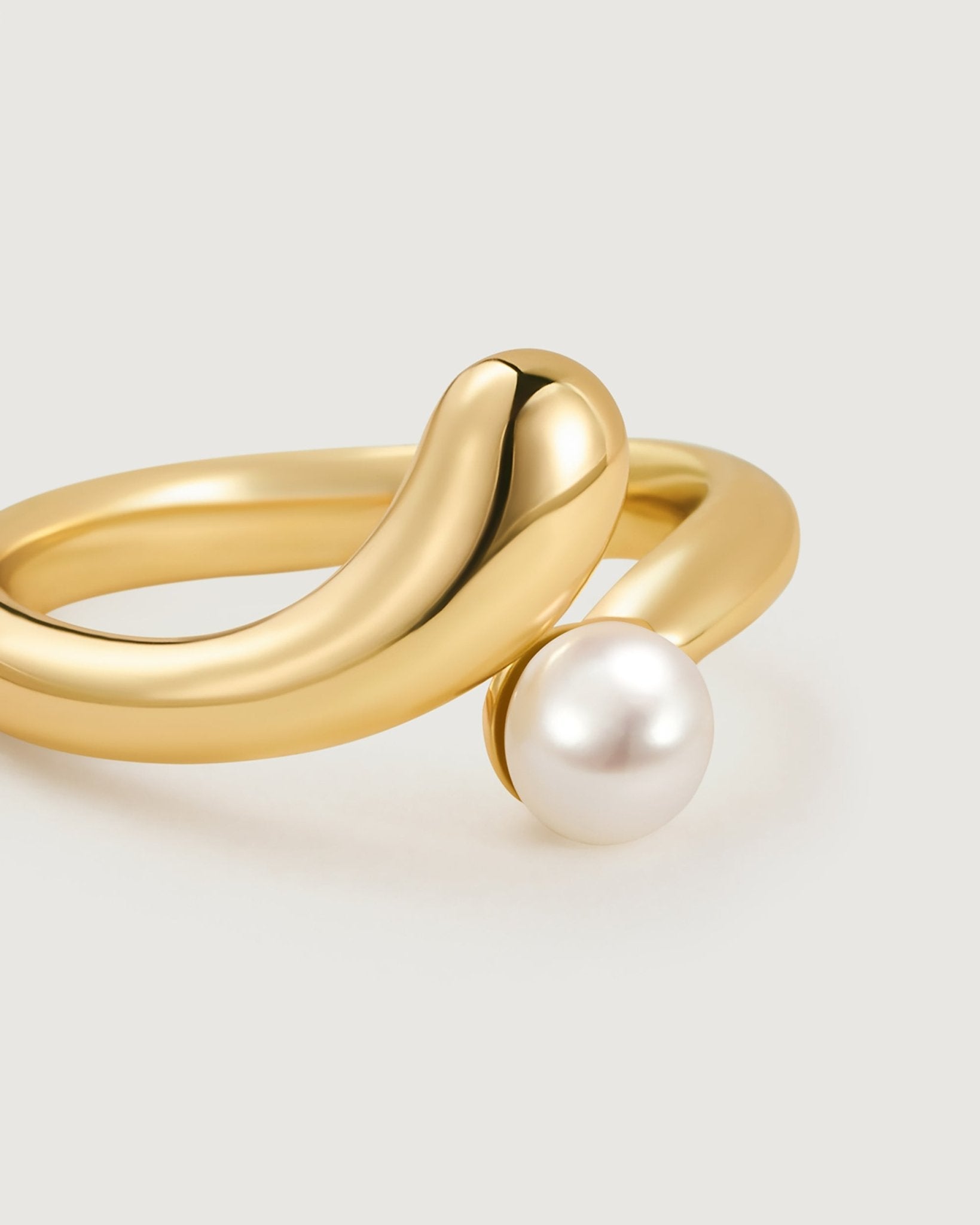 nectar-pearl-ring-940435_4f321eb4-0a4b-4515-b214-5d77a4448a4b.jpg