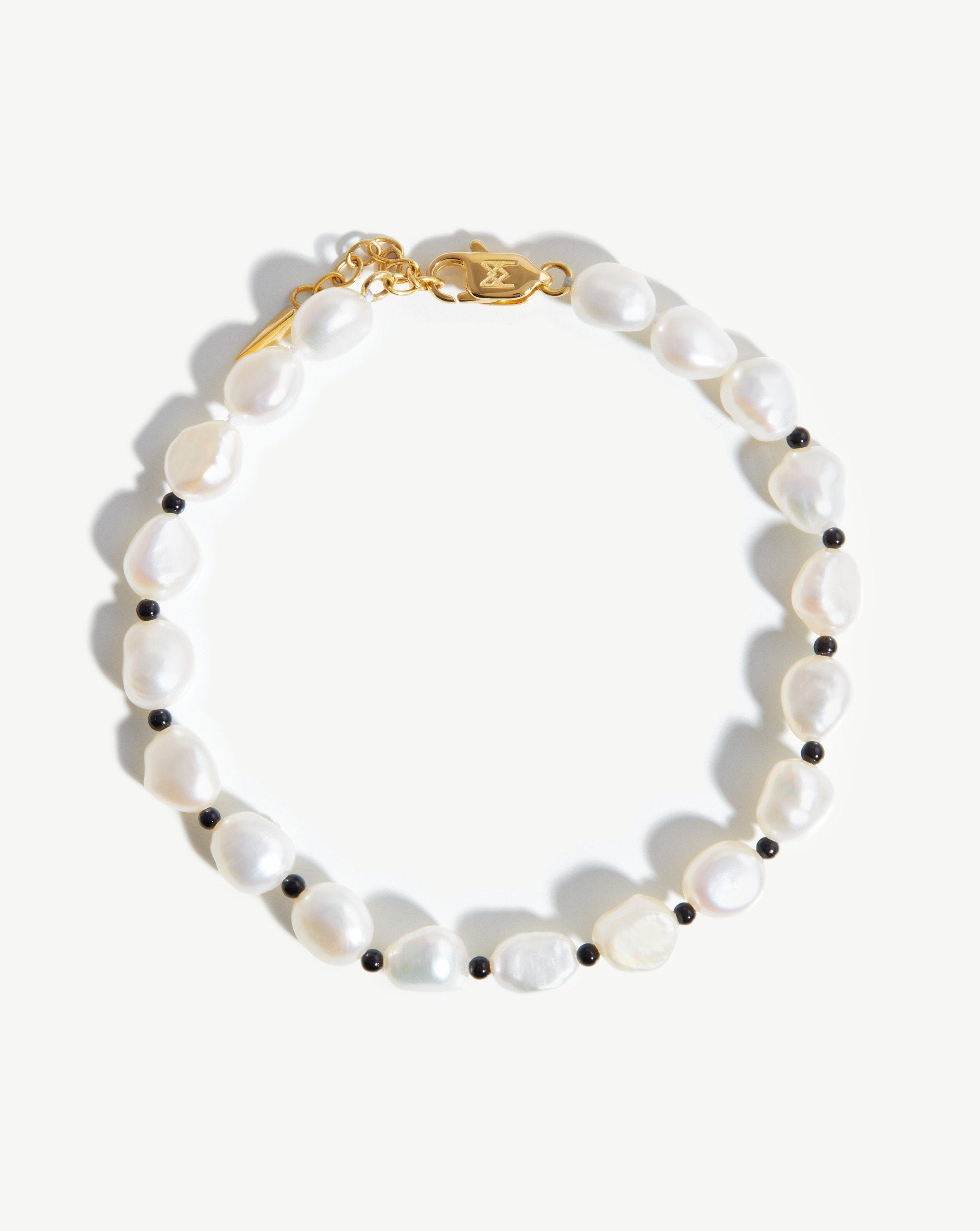 Pearl Beaded Gemstone Bracelet | 18k Gold Plated/Pearl & Black Onyx