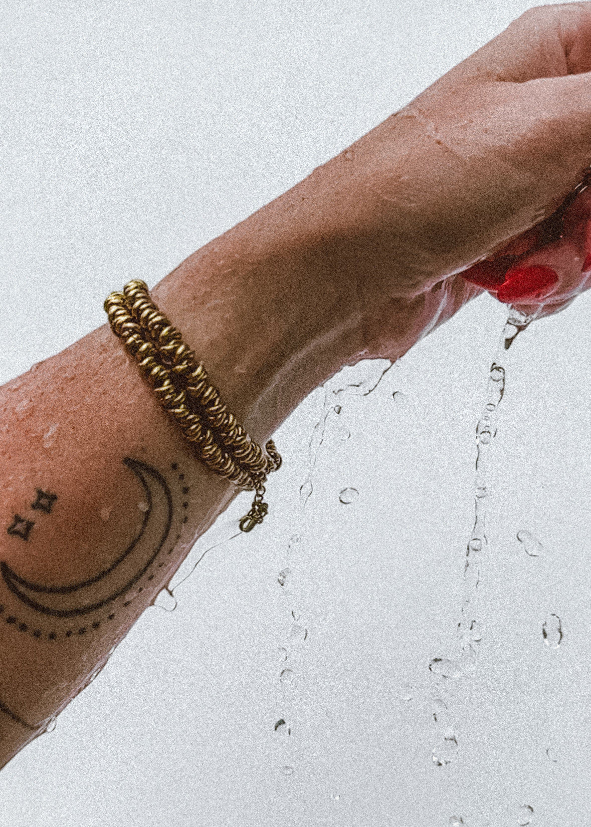 IN SESSION WATER RESISTANT BRACELET