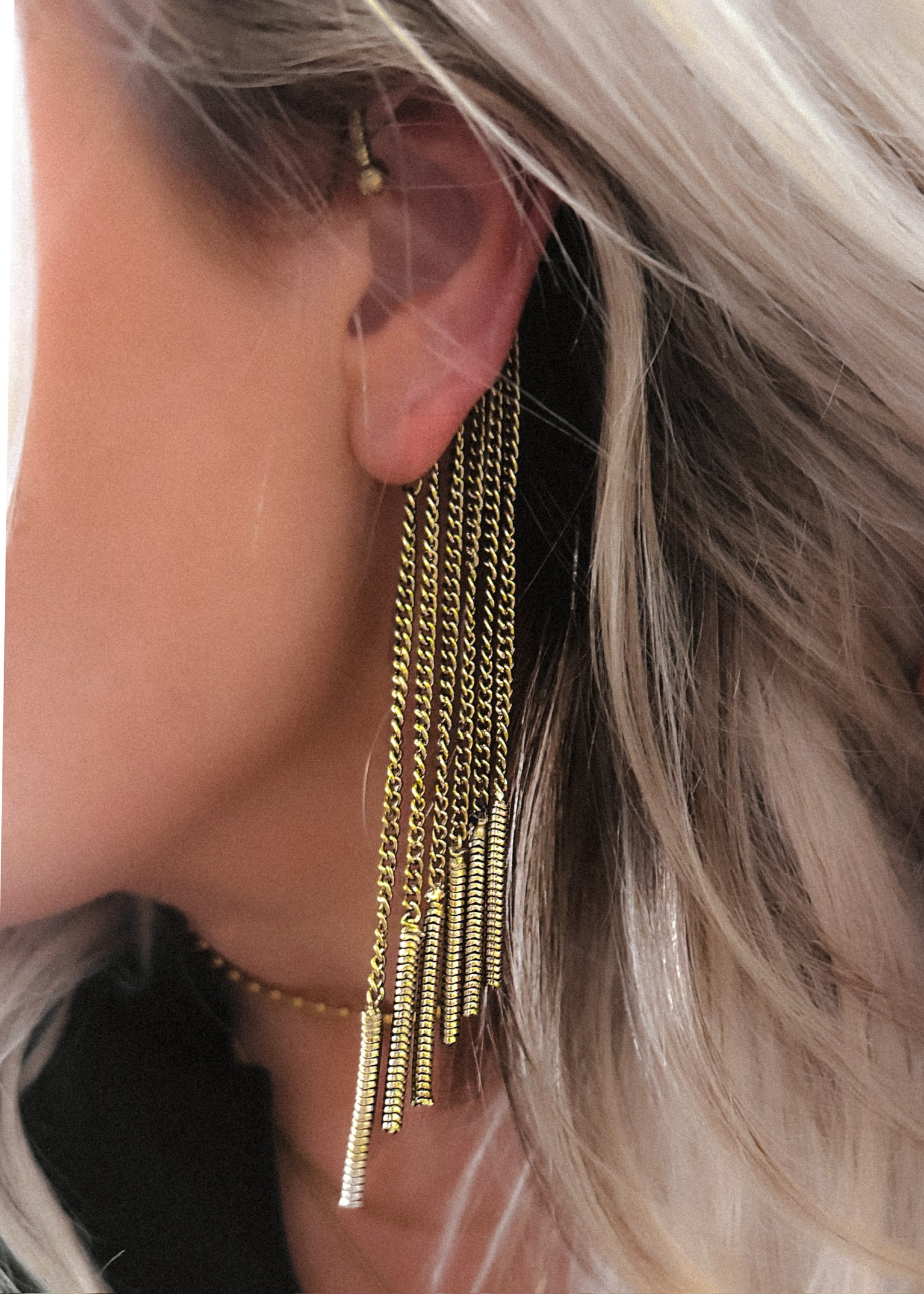 pebby-forevee-earring-burnished-gold-malia-ear-cuff-30324085096506_befd5329-51ee-4a95-8cee-0996ae19e498.jpg