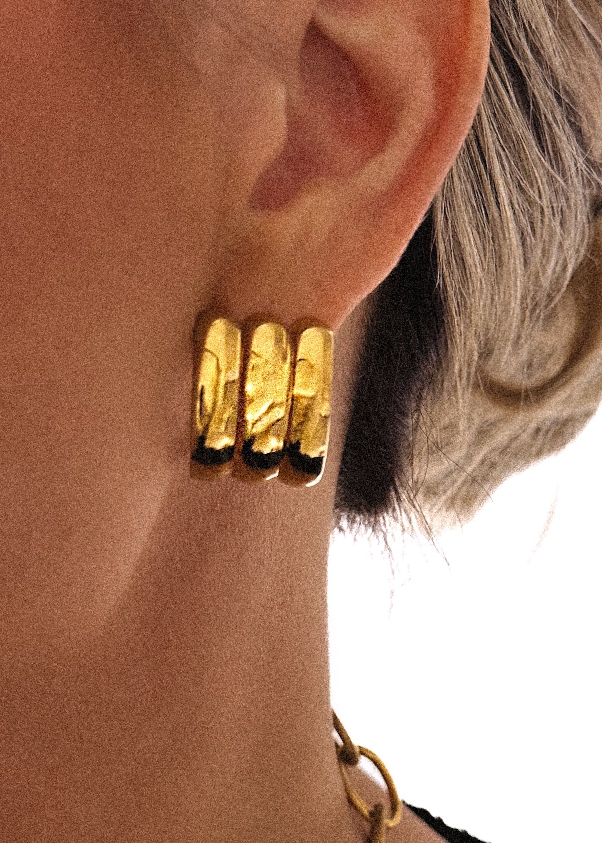 pebby-forevee-earring-gold-claude-water-resistant-earrings-30267880996922_ed4fc298-f739-46e9-80cb-66643fba4e26.jpg