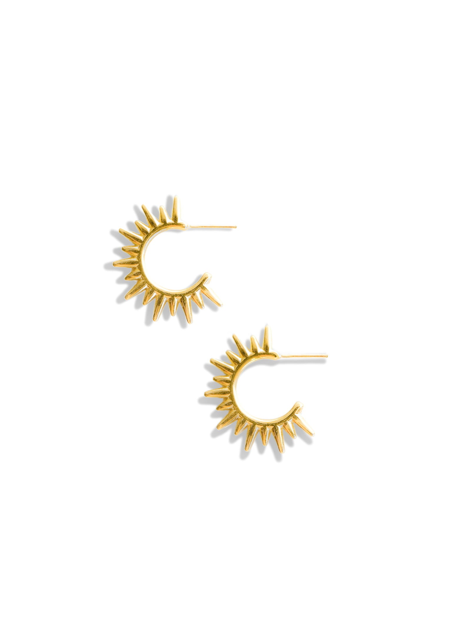 pebby-forevee-earring-gold-illuminate-water-resistant-hoop-earring-30361622282298_93df7fef-c8eb-484f-b126-8a171c5e5bfe.jpg