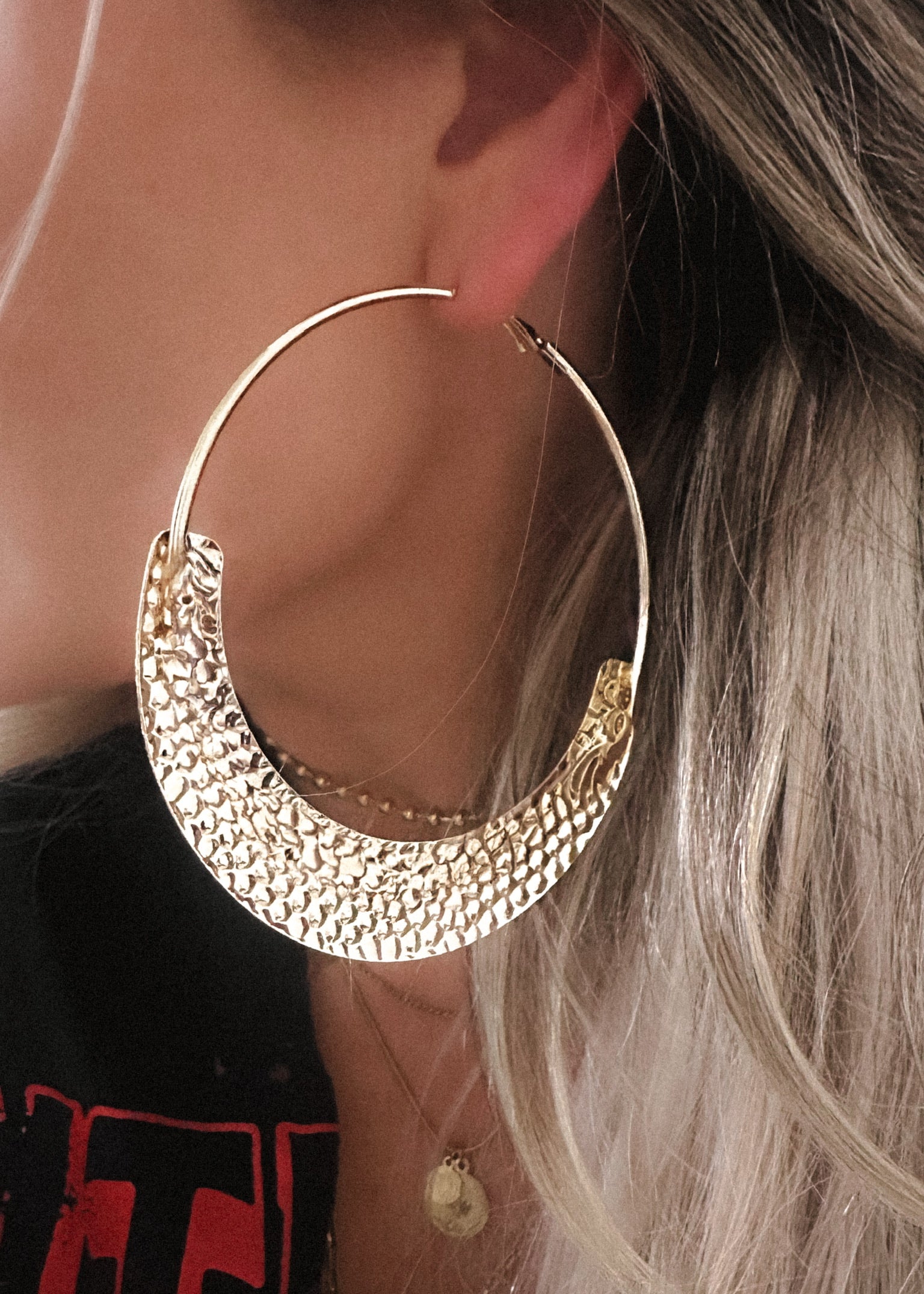 TARLO STATEMENT HOOP EARRINGS