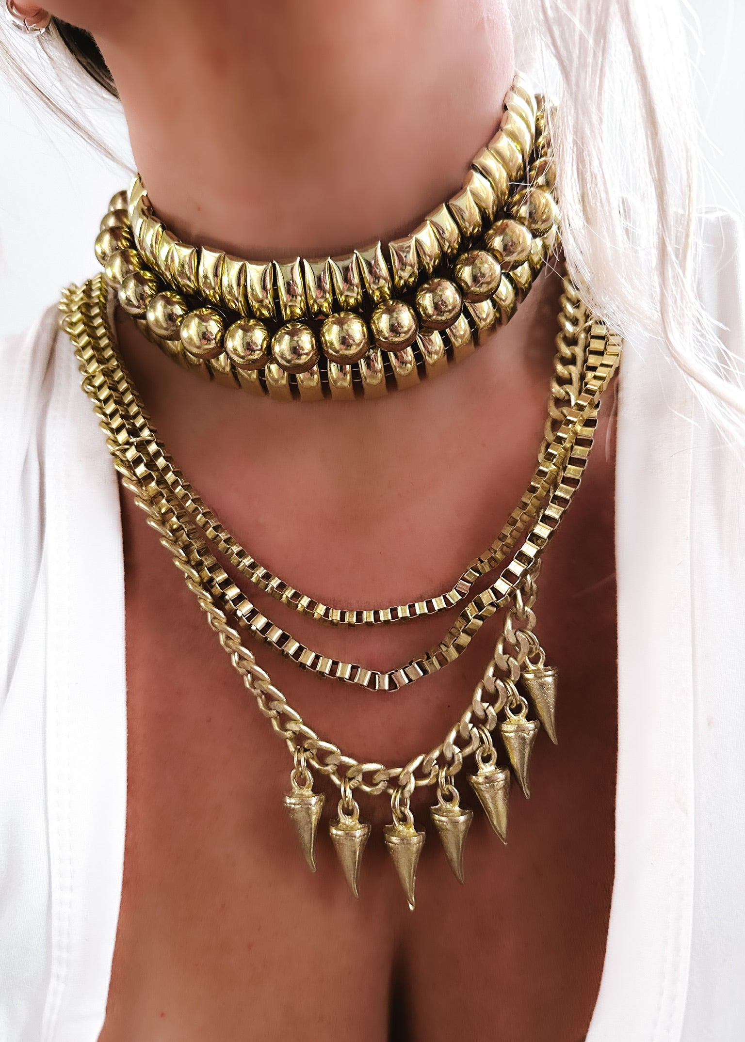 RUEFUL STATEMENT CHOKER NECKLACE