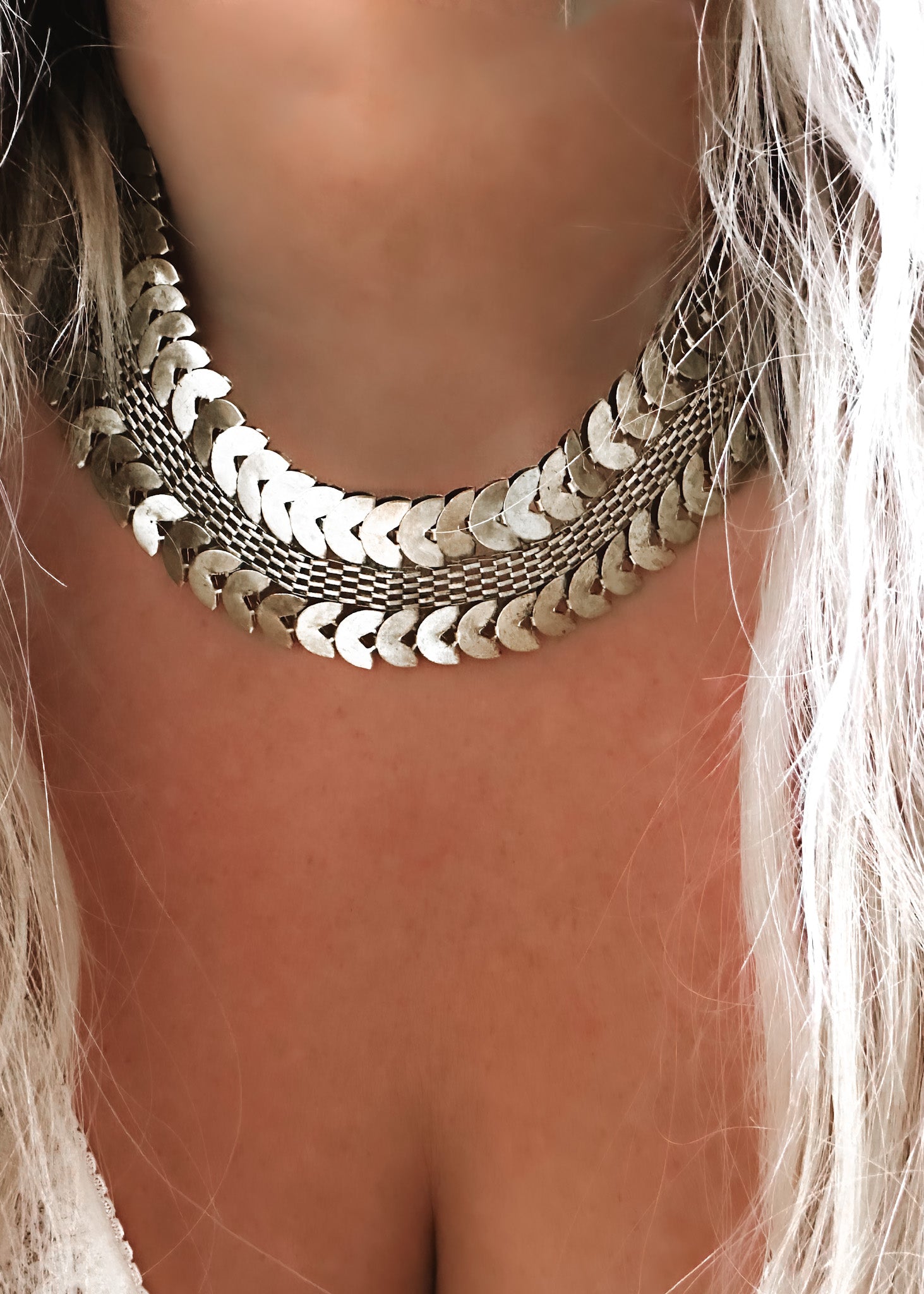 APPROVED STATEMENT CHOKER NECKLACE