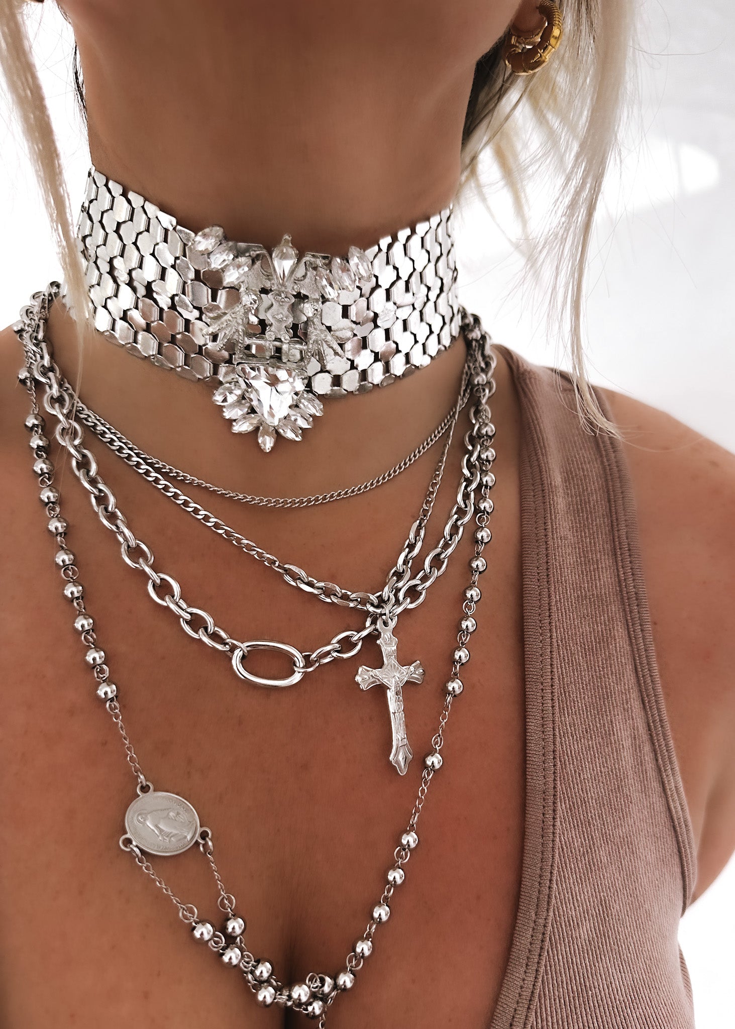 pebby-forevee-necklace-silver-gianna-statement-choker-29676810633274_1886e550-a3bb-4c21-9c61-7535c52f1e2b.jpg