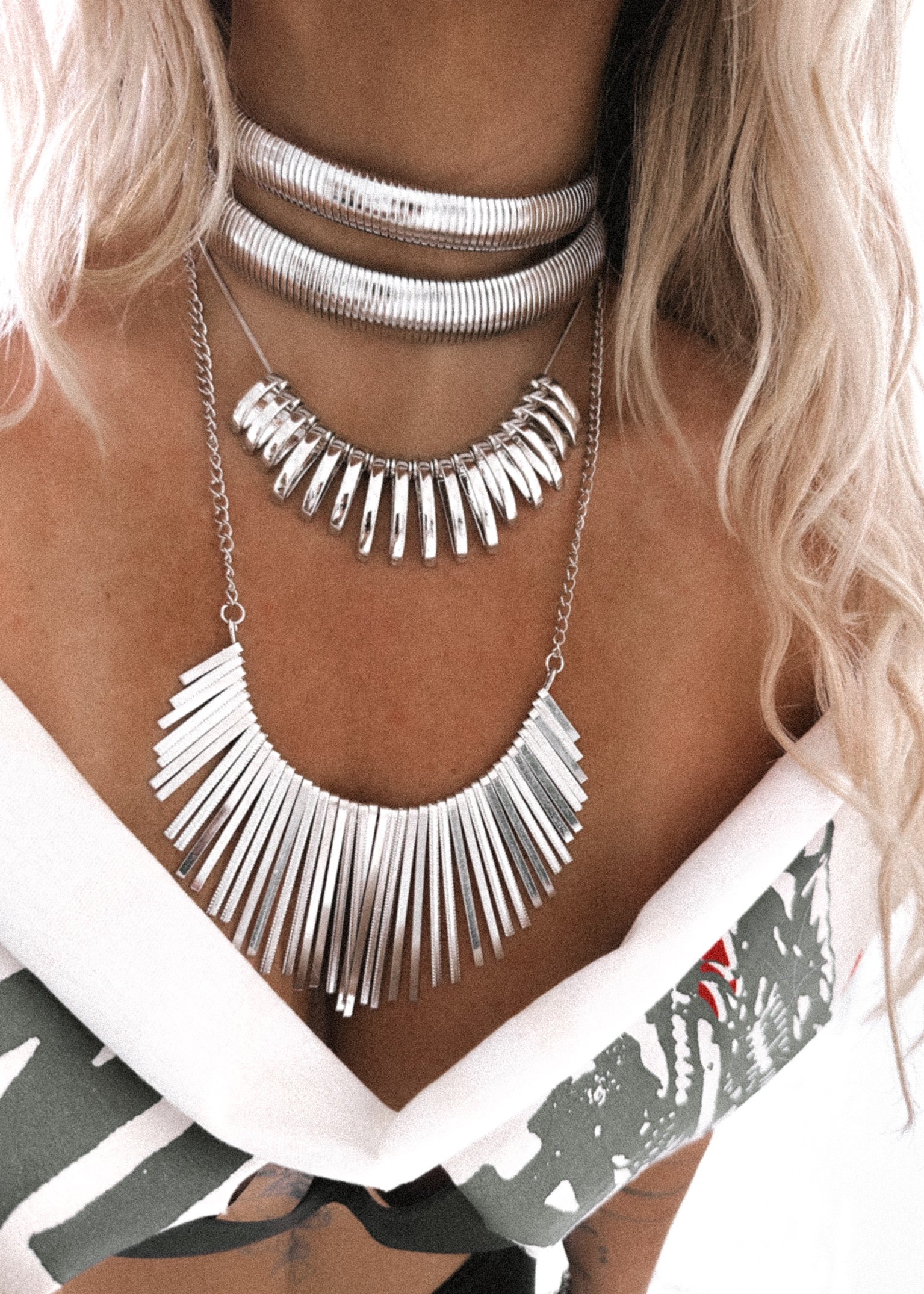 pebby-forevee-necklace-silver-sunray-statement-necklace-30185322414138_c99e5880-18d4-4b08-ba1b-b0d925aa1aa3.jpg