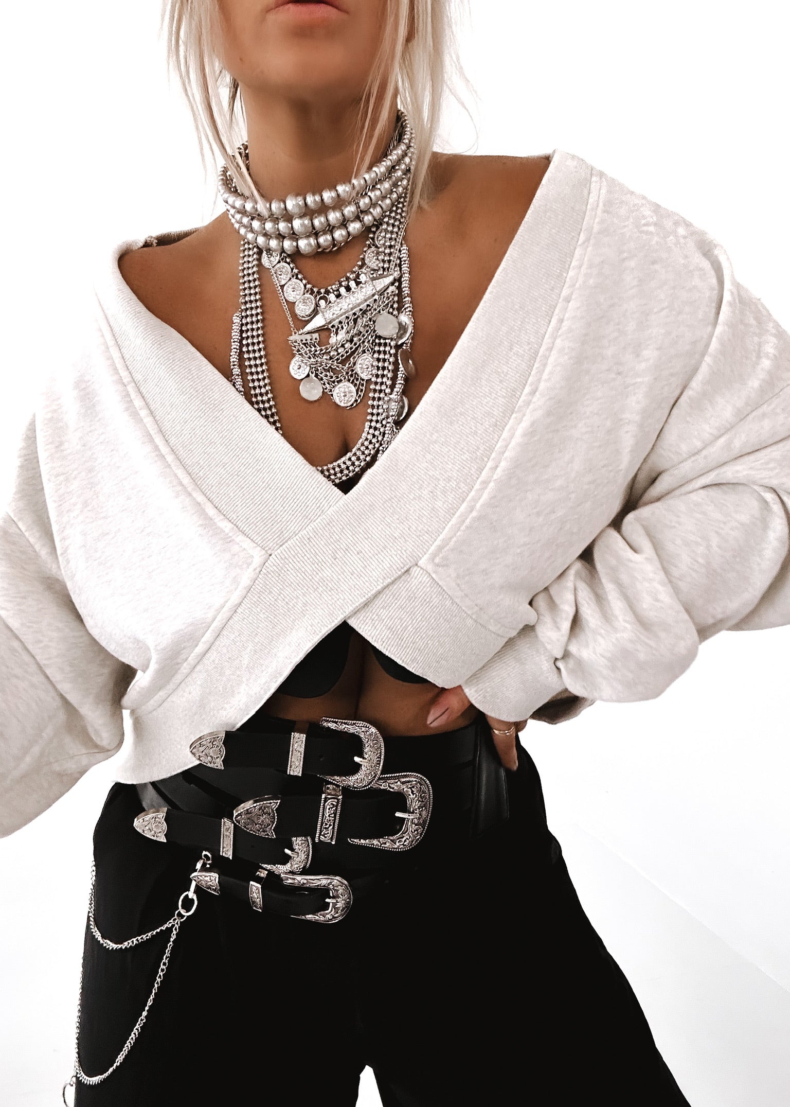 THREE TIMES THE CHARM STATEMENT CHOKER NECKLACE