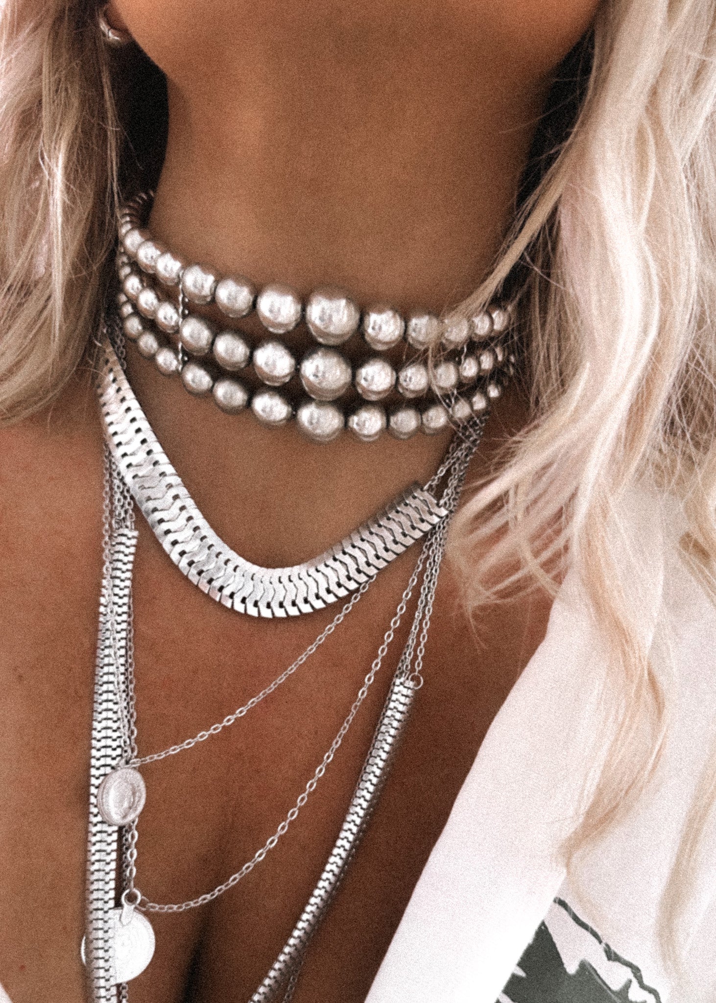 THREE TIMES THE CHARM STATEMENT CHOKER NECKLACE