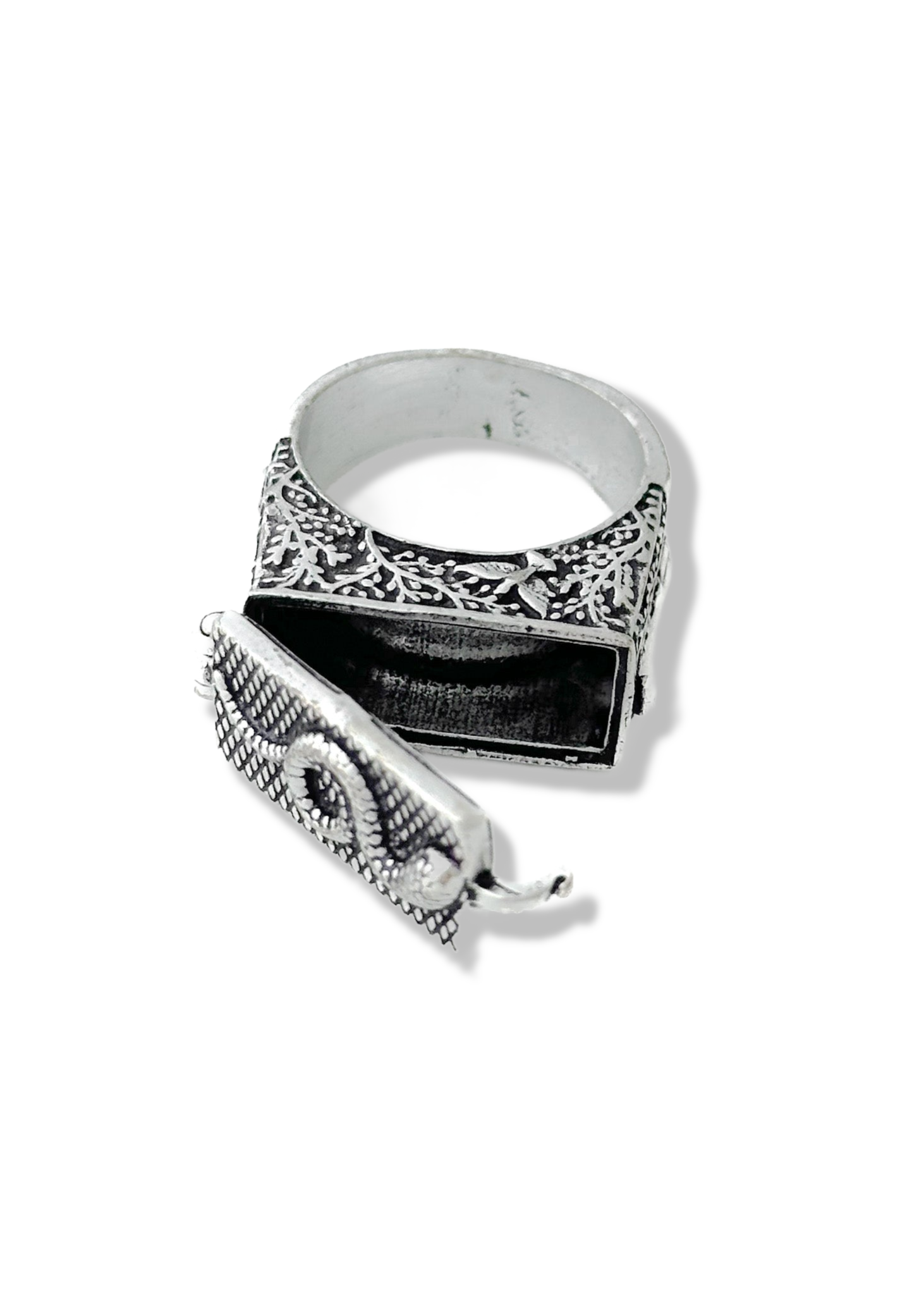 KEEPING SECRETS STATEMENT RING