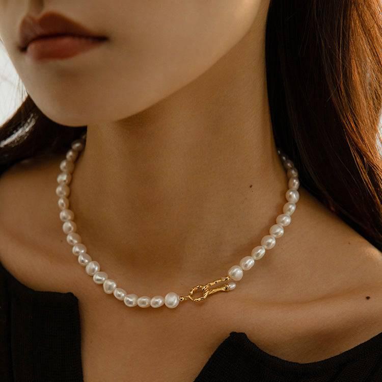 OT Locker Pearls Choker Necklace