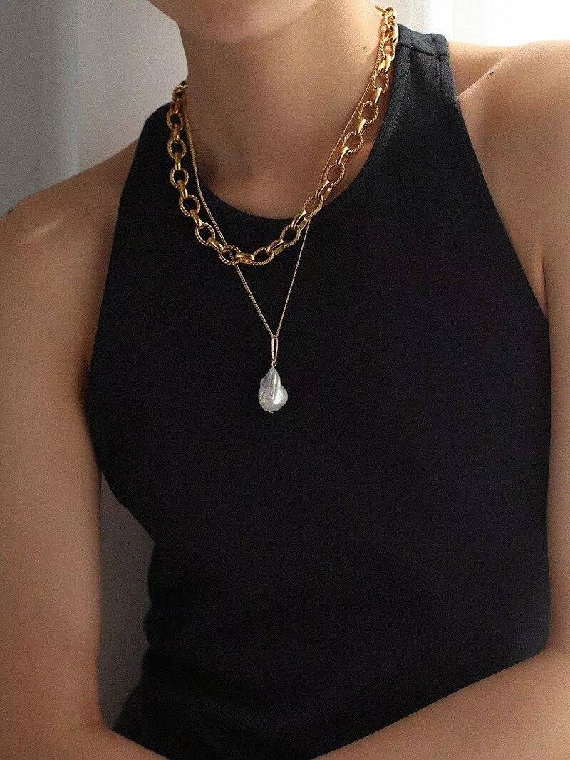 qd-necklaces-single-drop-luxury-baroque-pearl-necklace-36626422137065_416b0eb8-4a29-4c41-9a70-d58a97b6bd4b.jpg