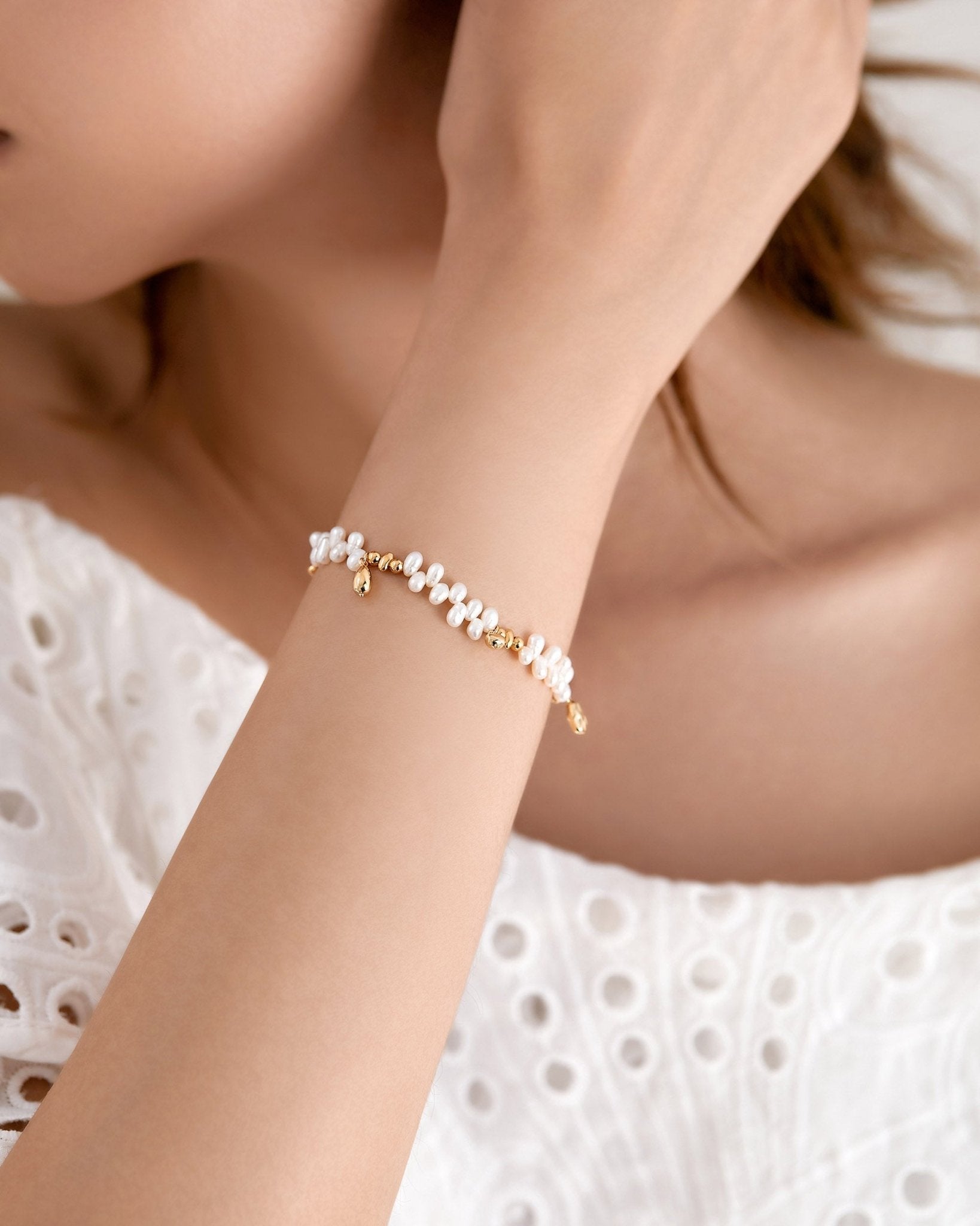 radiant-coastal-strand-bracelet-124336_2f219800-849f-40b0-b71e-4d5d65758417.jpg