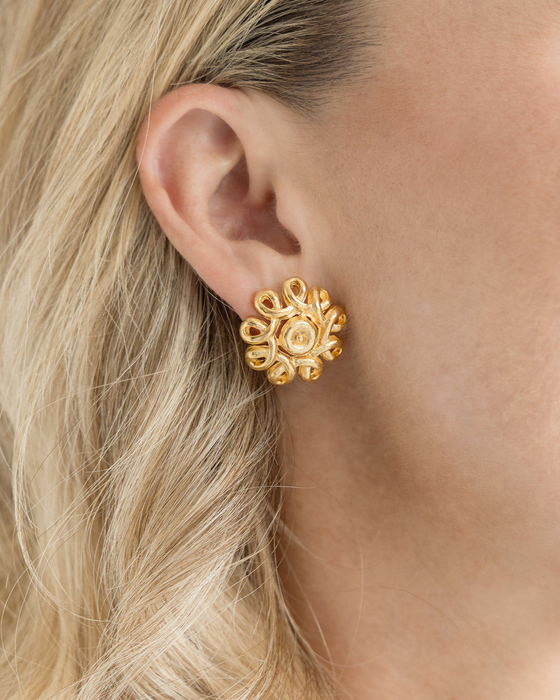 Round Hill Rosette Studs