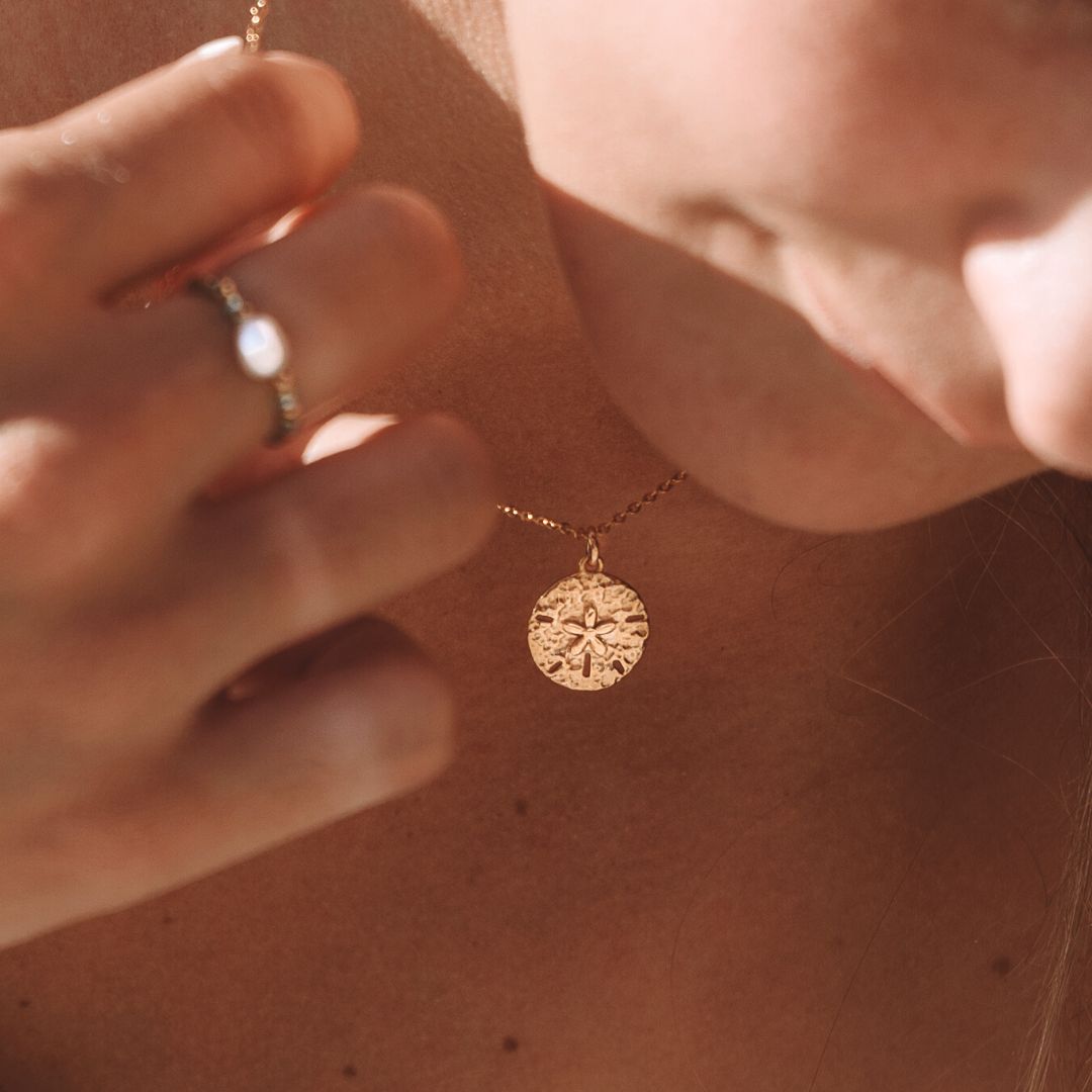 sand-dollar-pendant_1_dcdedf6c-1952-4797-8162-fff7c755cafc.jpg