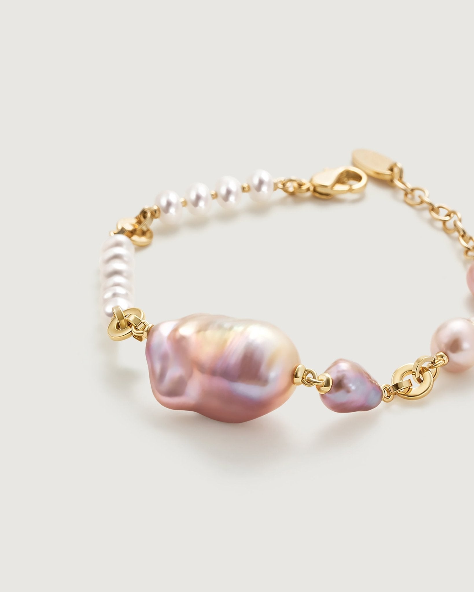 sea-foam-bracelet-203300_4514ebdd-e3b6-4ef3-b893-d3475c8926de.jpg