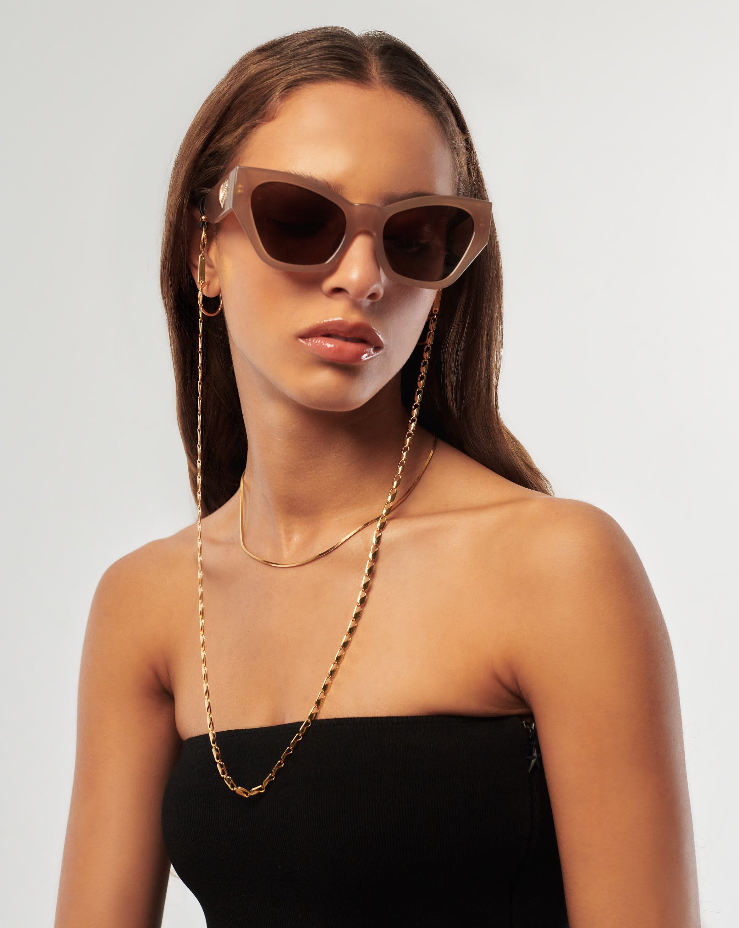 soleil-eyewear-chain-accessories-missoma-862908_cb25e855-4d6b-4b87-9526-7e80a53ec715.jpg