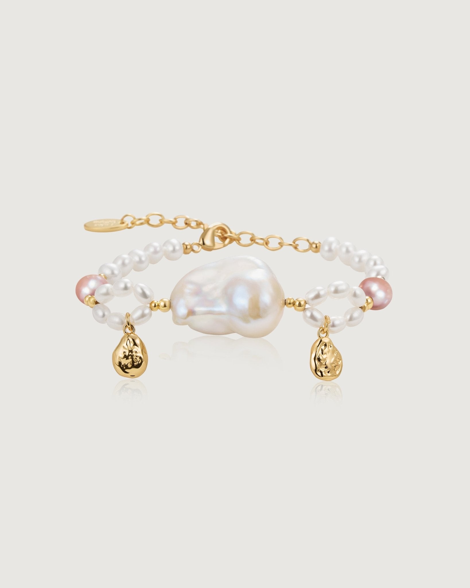 spring-isle-pearl-bracelet-139647_5463b6ae-59a5-41d4-bdb3-9683a4d05453.jpg