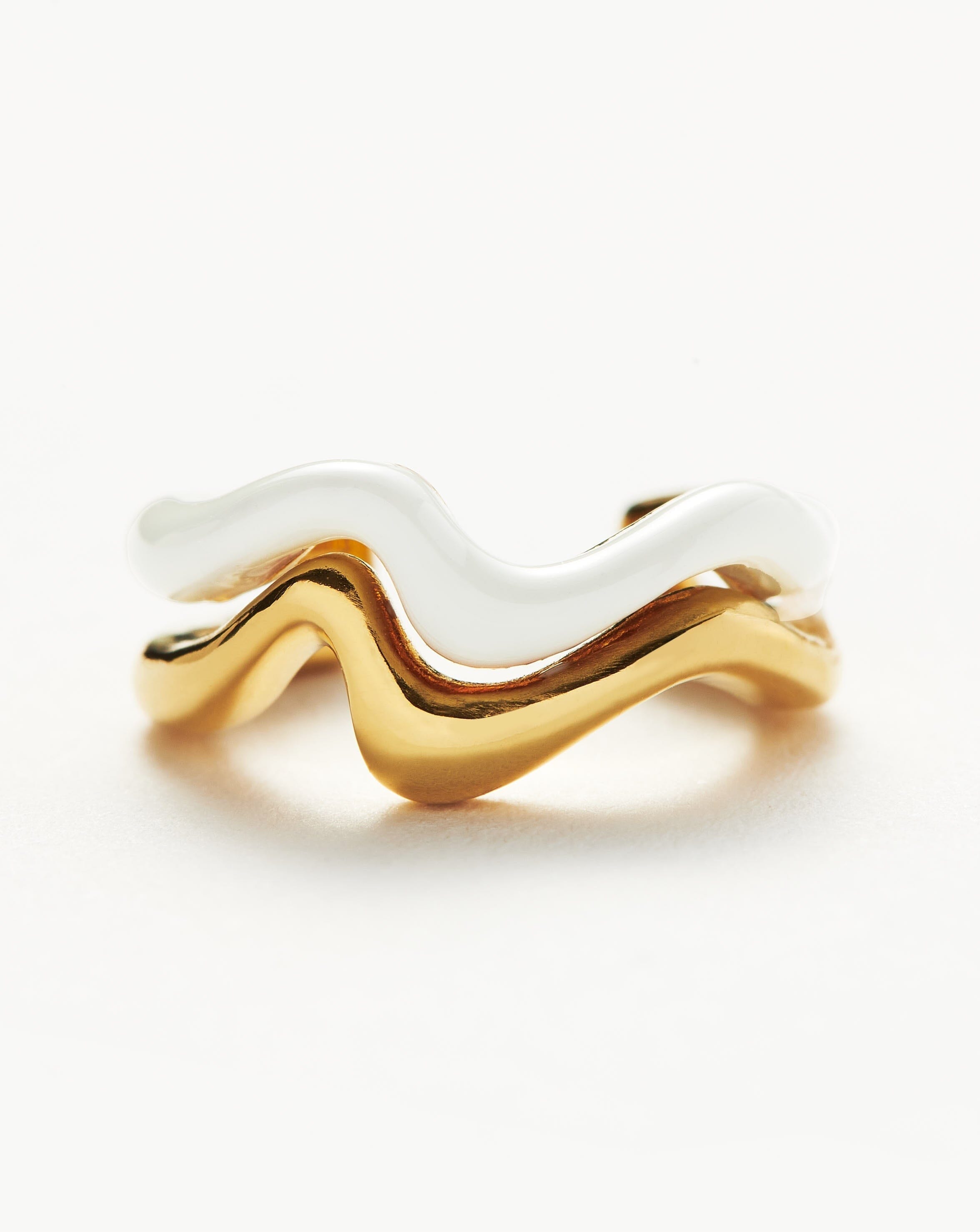 squiggle-curve-two-tone-enamel-ear-cuff-earrings-missoma-995082_6790d035-ea9f-45fc-89a6-f93f533422e8.jpg