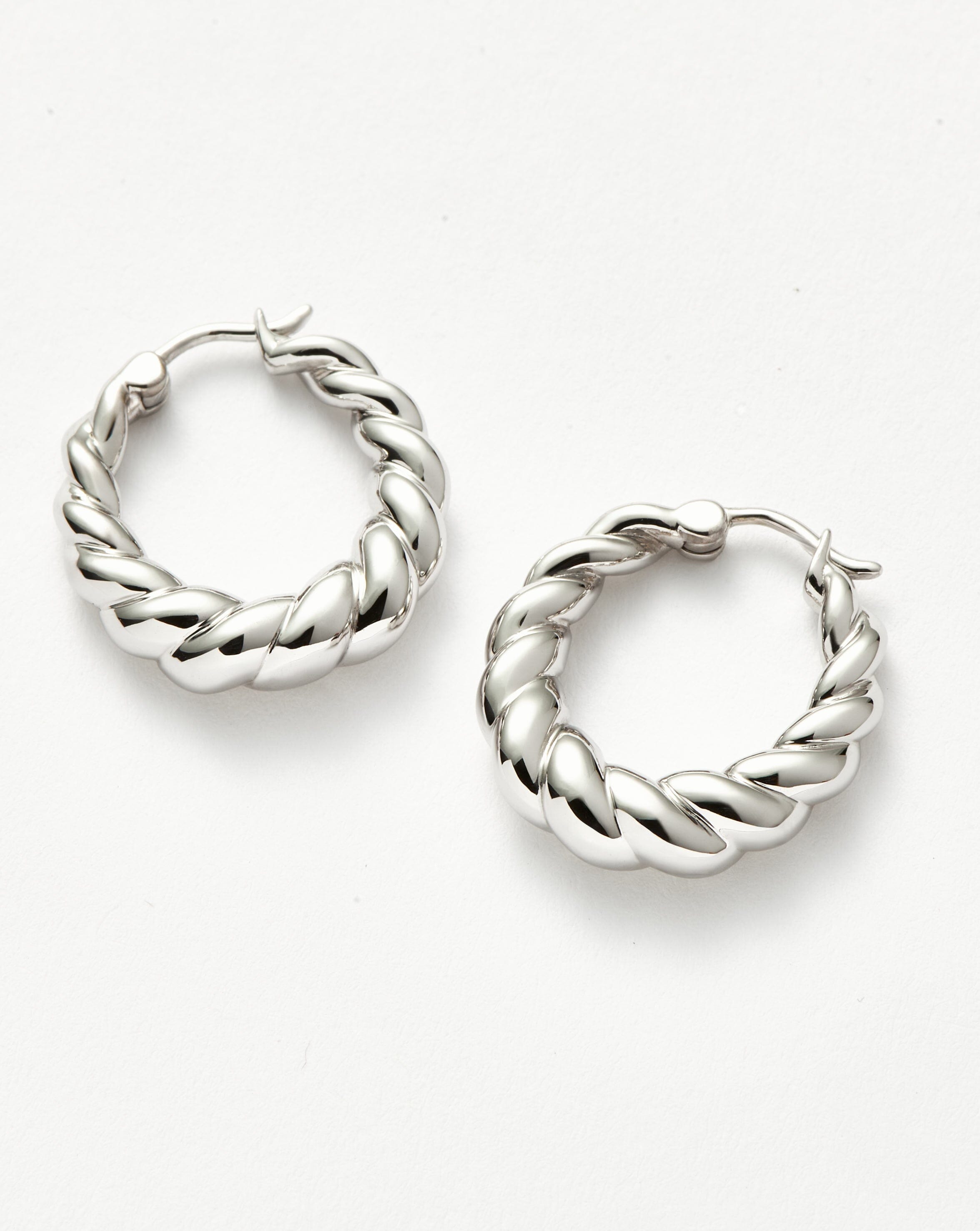 Twisted Tidal Medium Hoop Earrings | Rhodium Plating on Brass