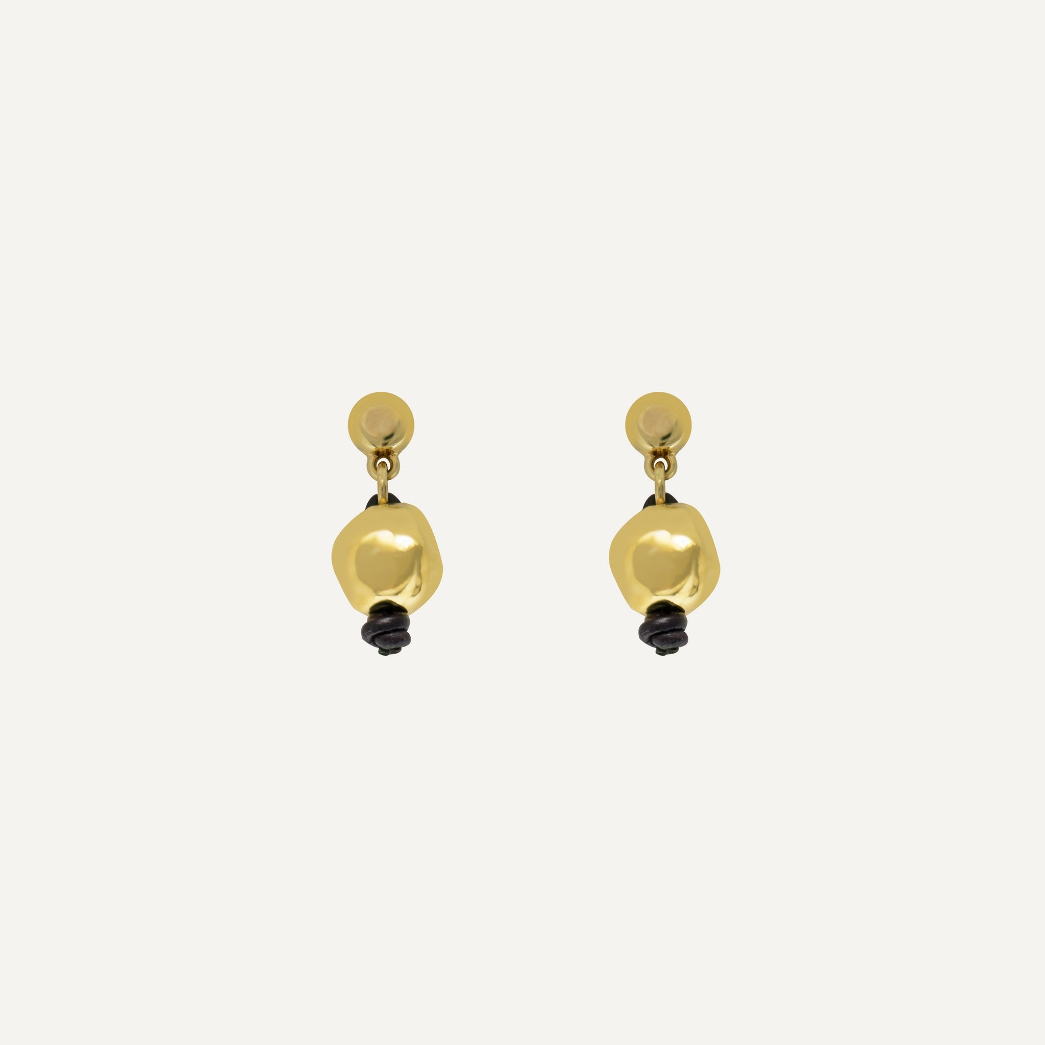 vidda-jewelry-earrings-mother-01198910_26e9bf37-eb0d-41b5-954c-85725a8d84d1.jpg