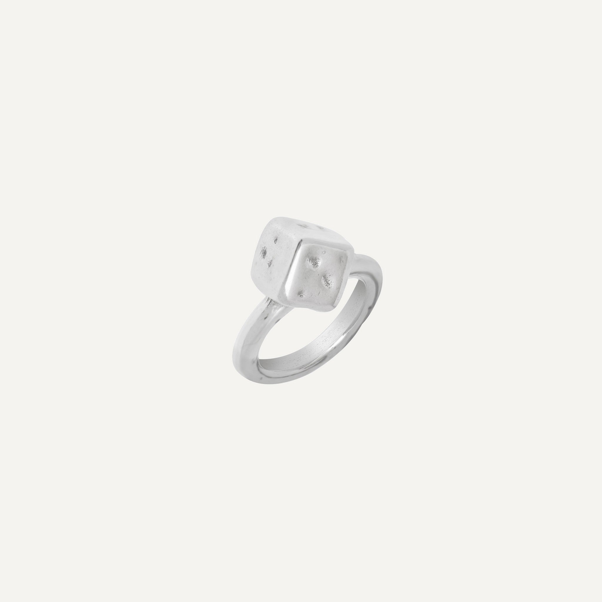 vidda-jewelry-ring-face-0129290M_728c7b6a-c168-4685-a74c-8deb3ad4990d.jpg