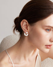 White Magnolia Pearl Earring