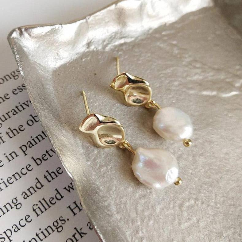 za-earrings-irregular-baroque-pearl-earrings-gold-vermeil-36626502942953_3570f17a-dfe9-4d4a-9d5d-42f639de6faa.jpg